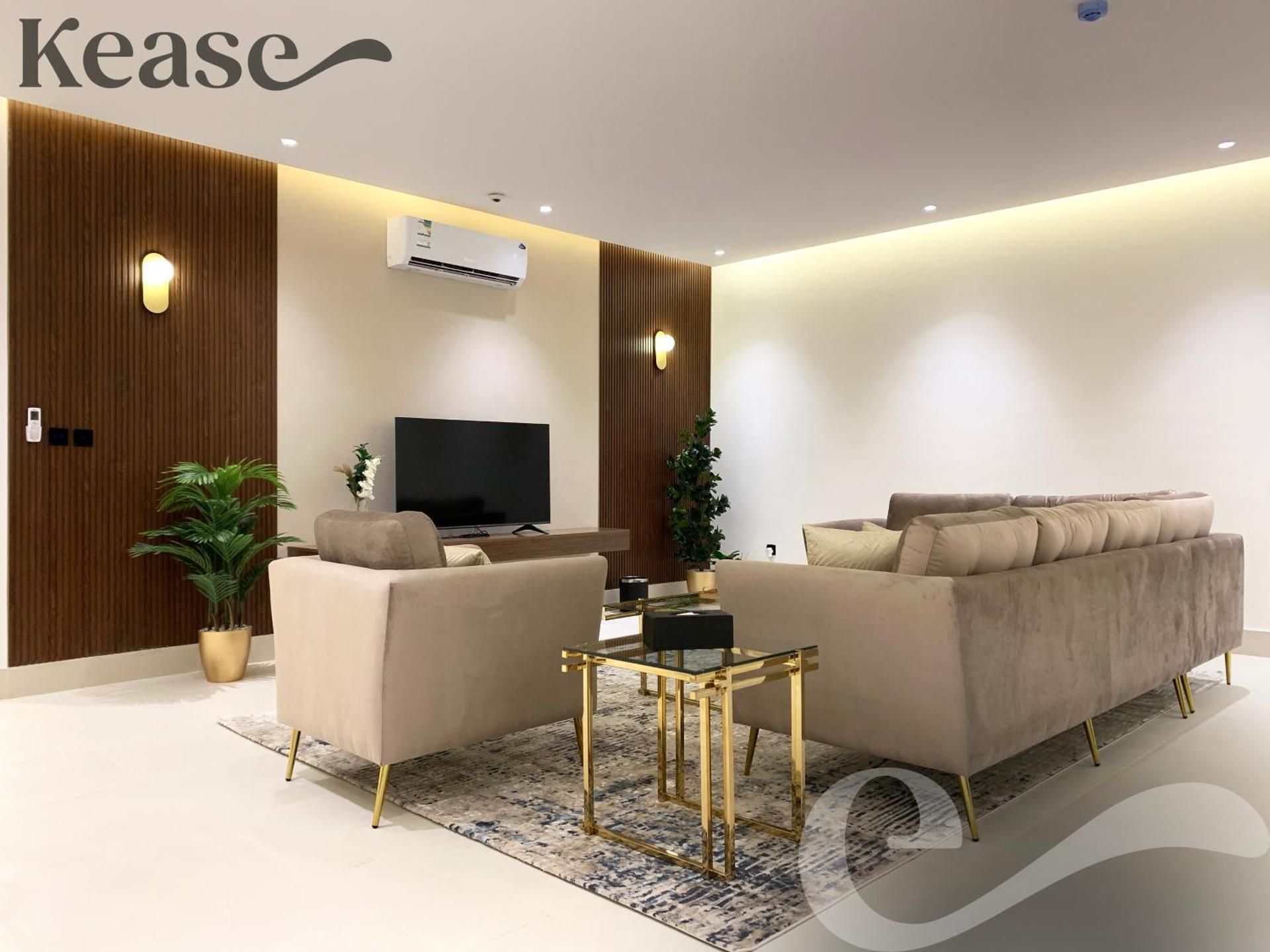 shared lounge/tv area