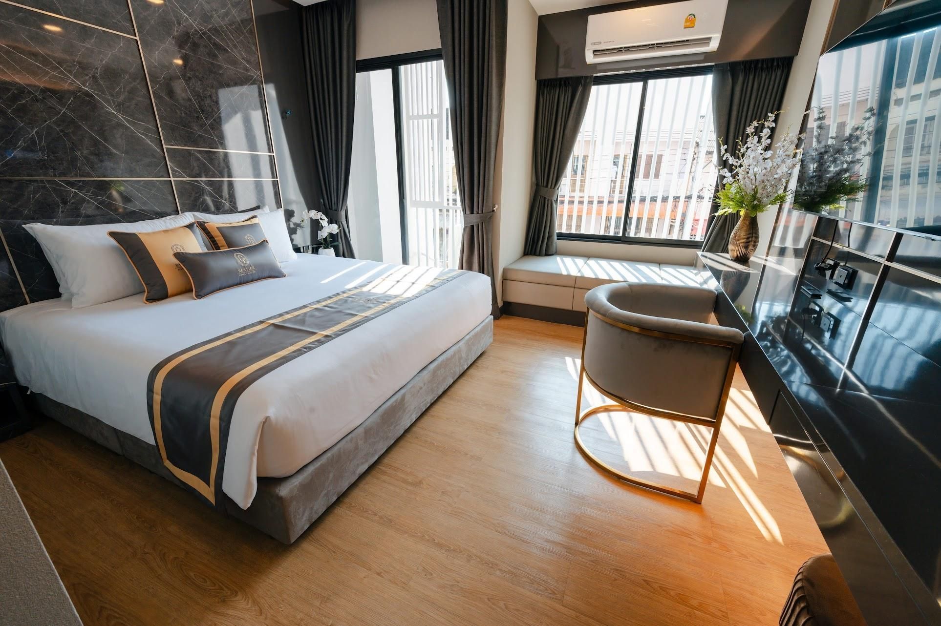Essential King Room