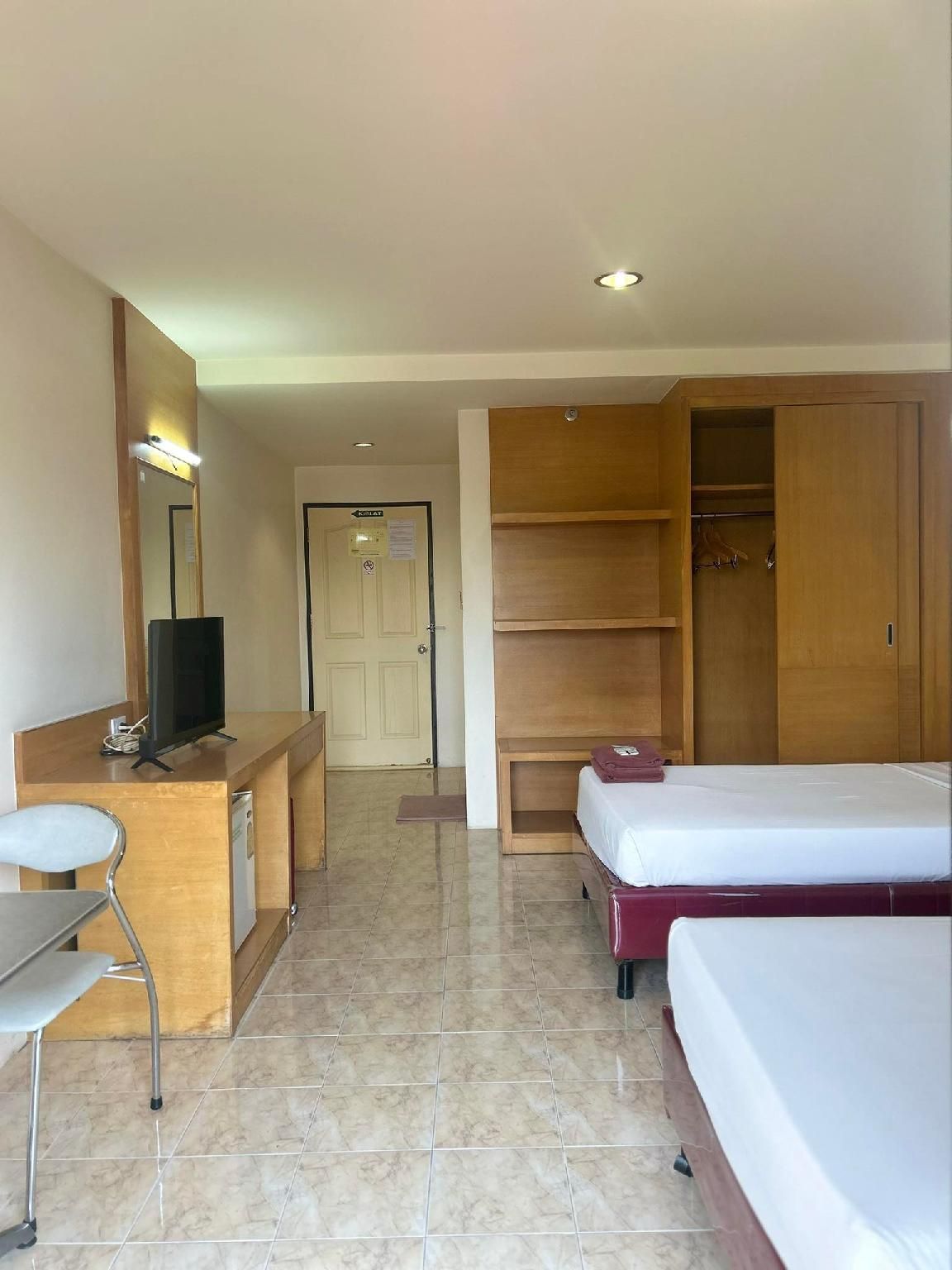 Standard Twin Room 2F
