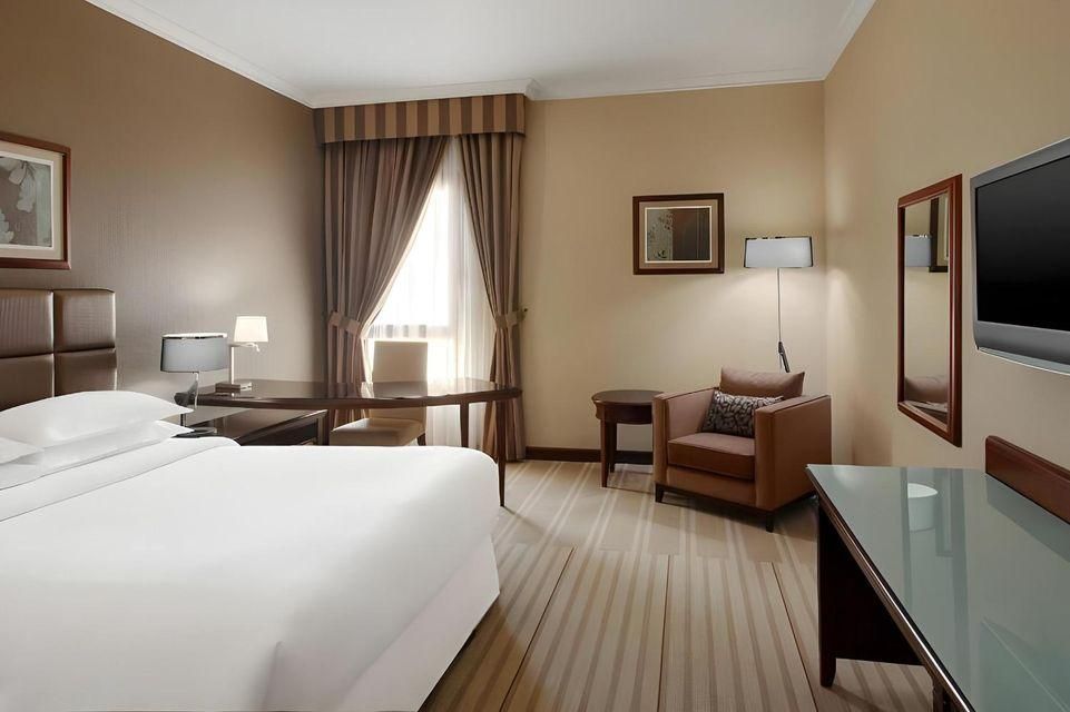 Sheraton Riyadh Hotel & Towers Classic Room, Guest room, 1 Queen 2