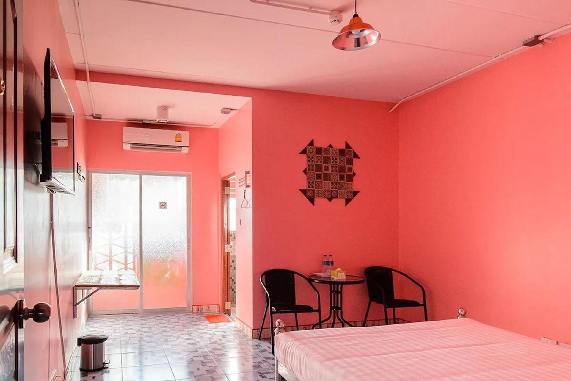 2U Hotel Hatyai Standard Double Room 3