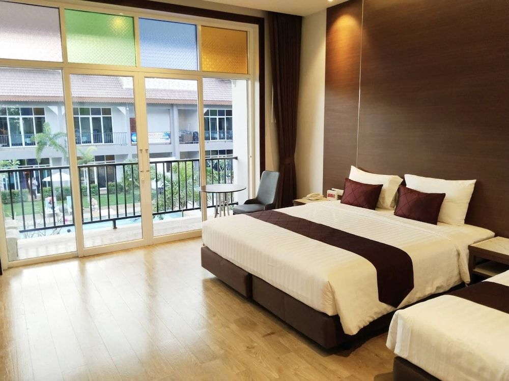 Deluxe Triple Room