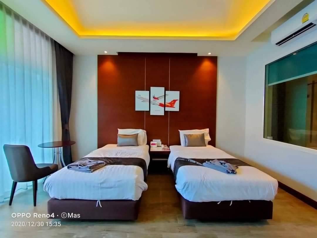 Deluxe Pool View Twin Room for 2 People
