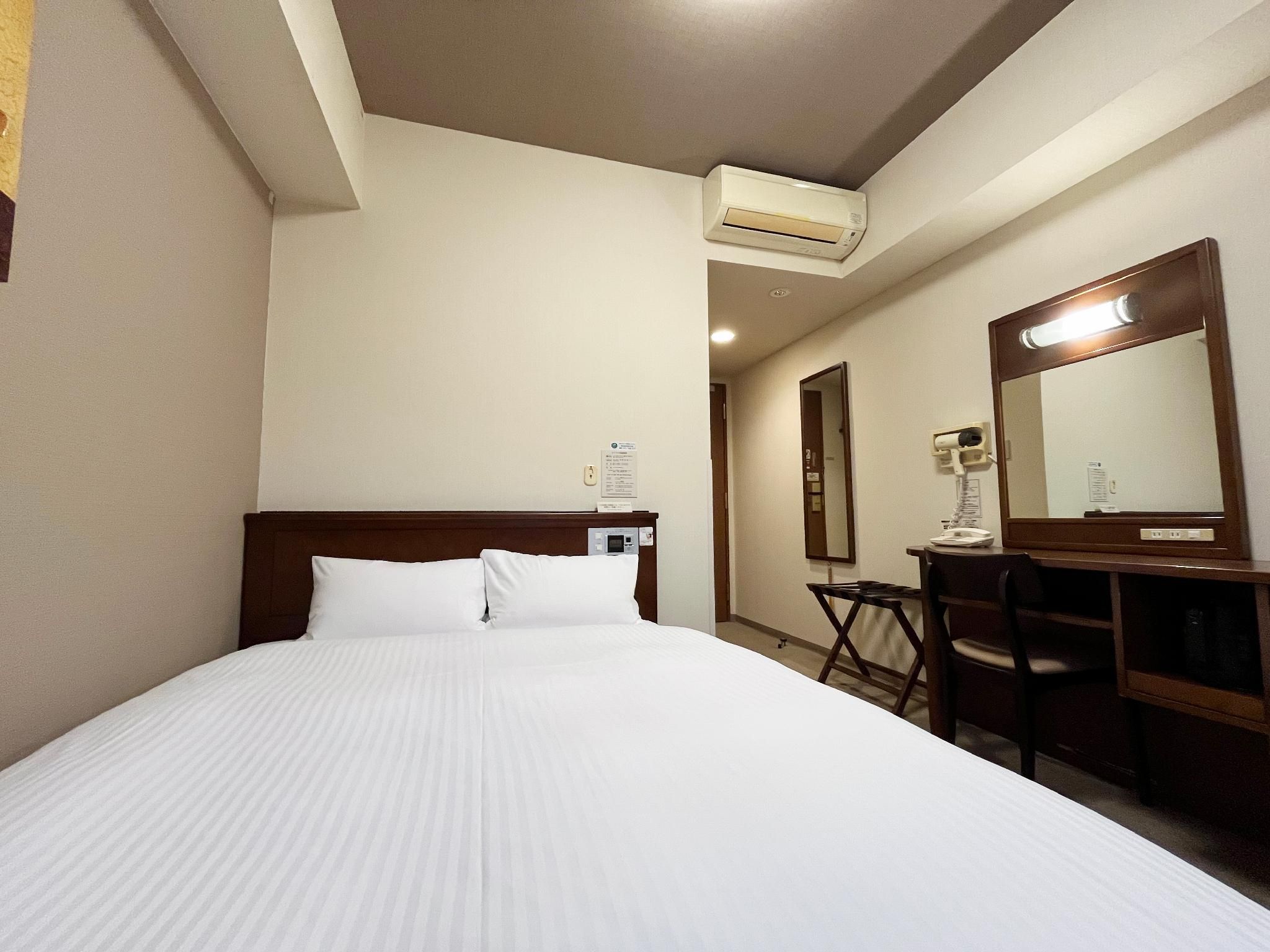 Semi-double room -Non-smoking