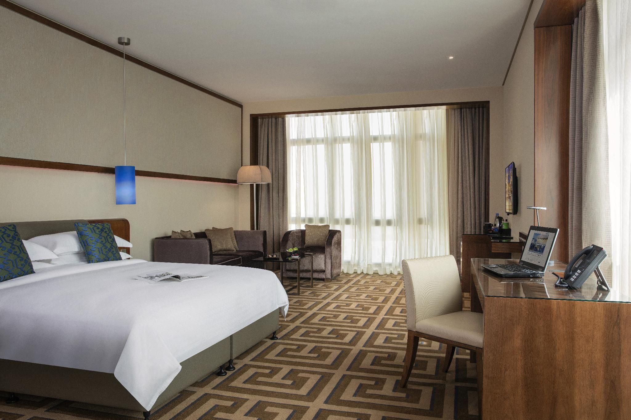 High Floor King Room - Lounge Access Included