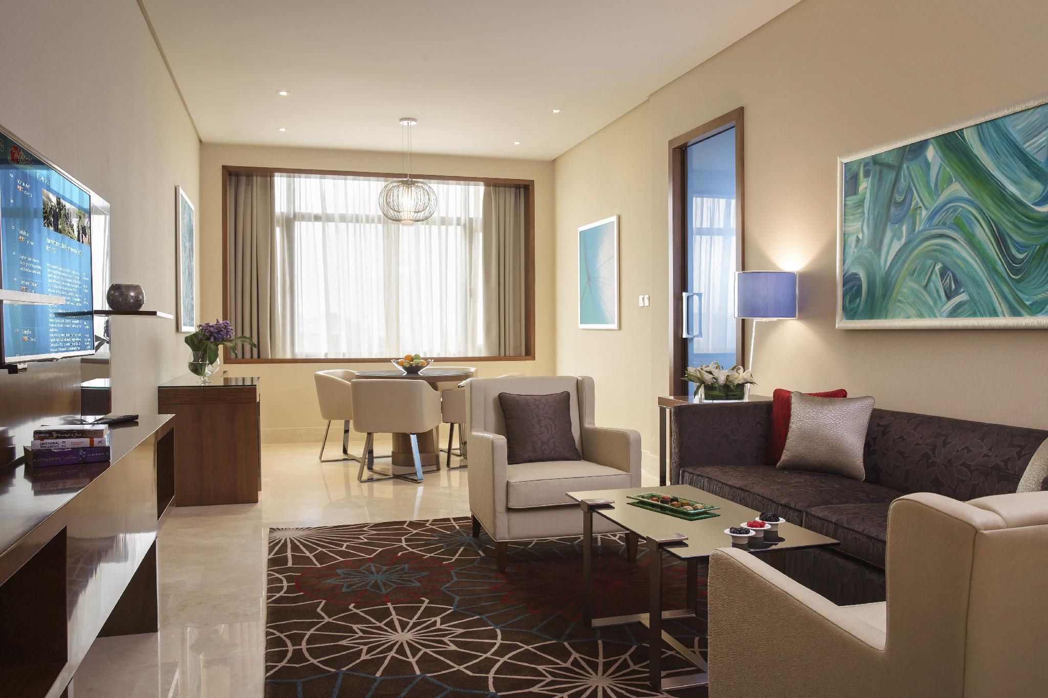 1-Bedroom Spacious Suite - Lounge Access Included