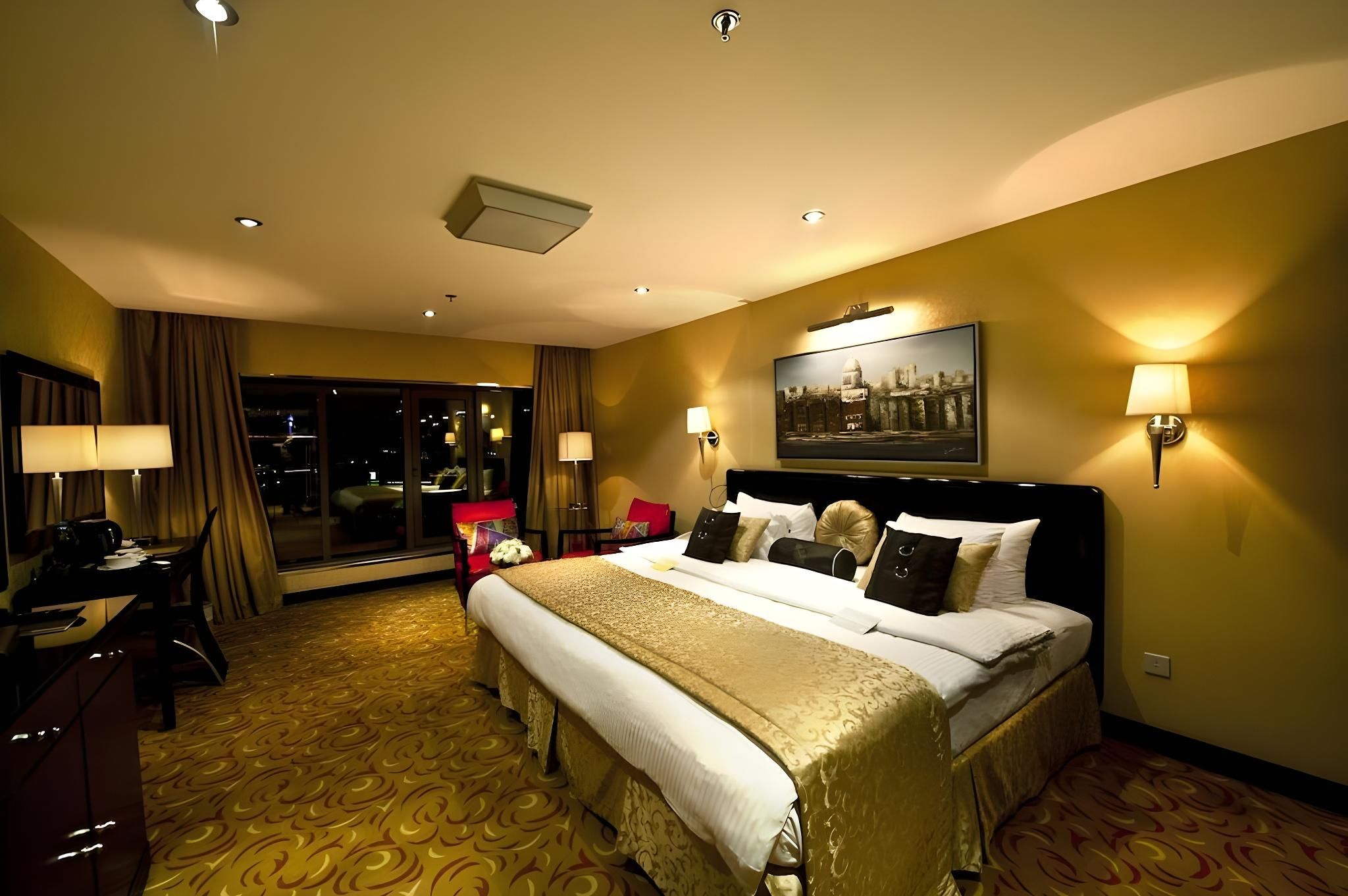 Superior King Room