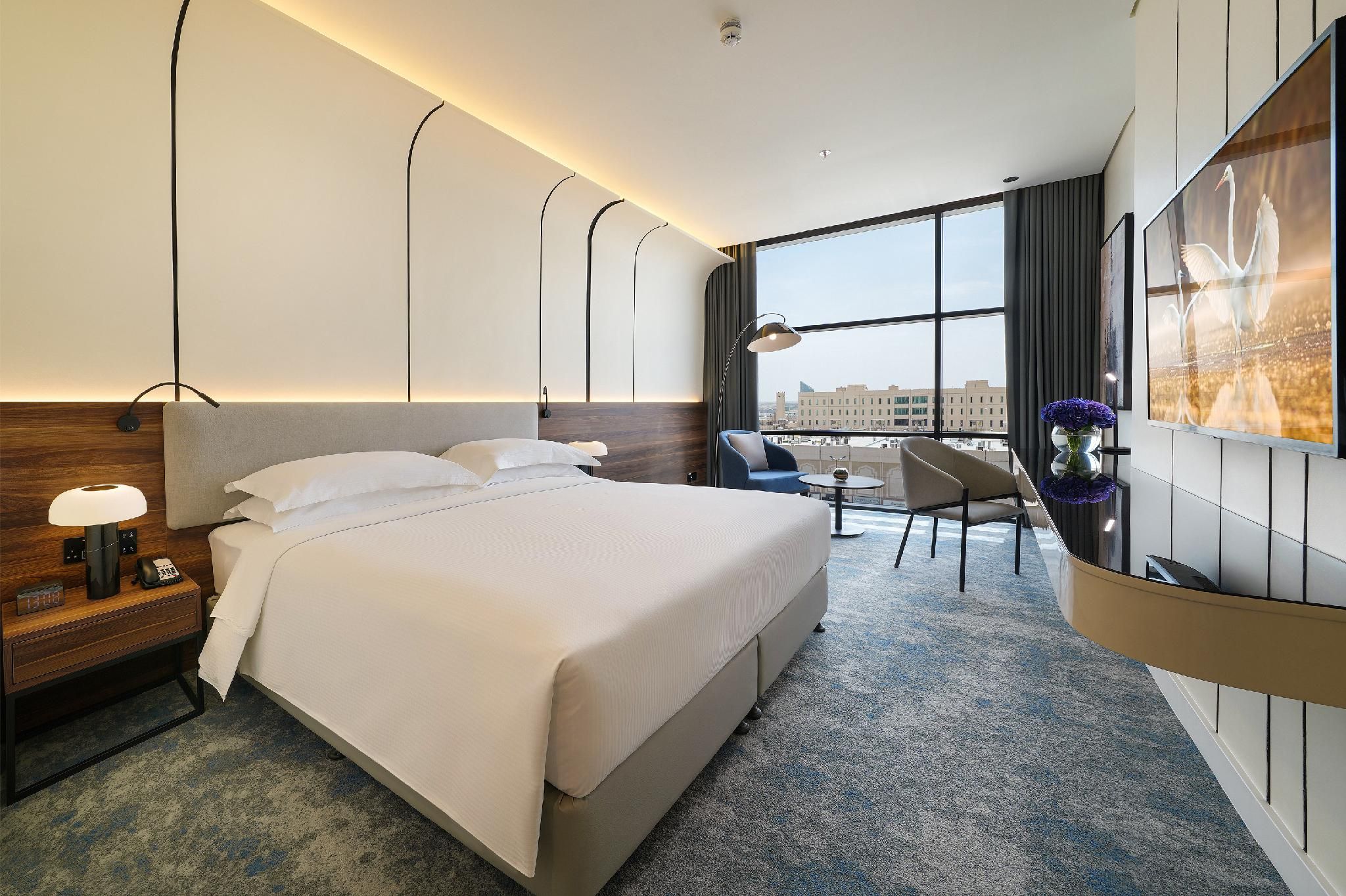 Olaya Street View - King Bed