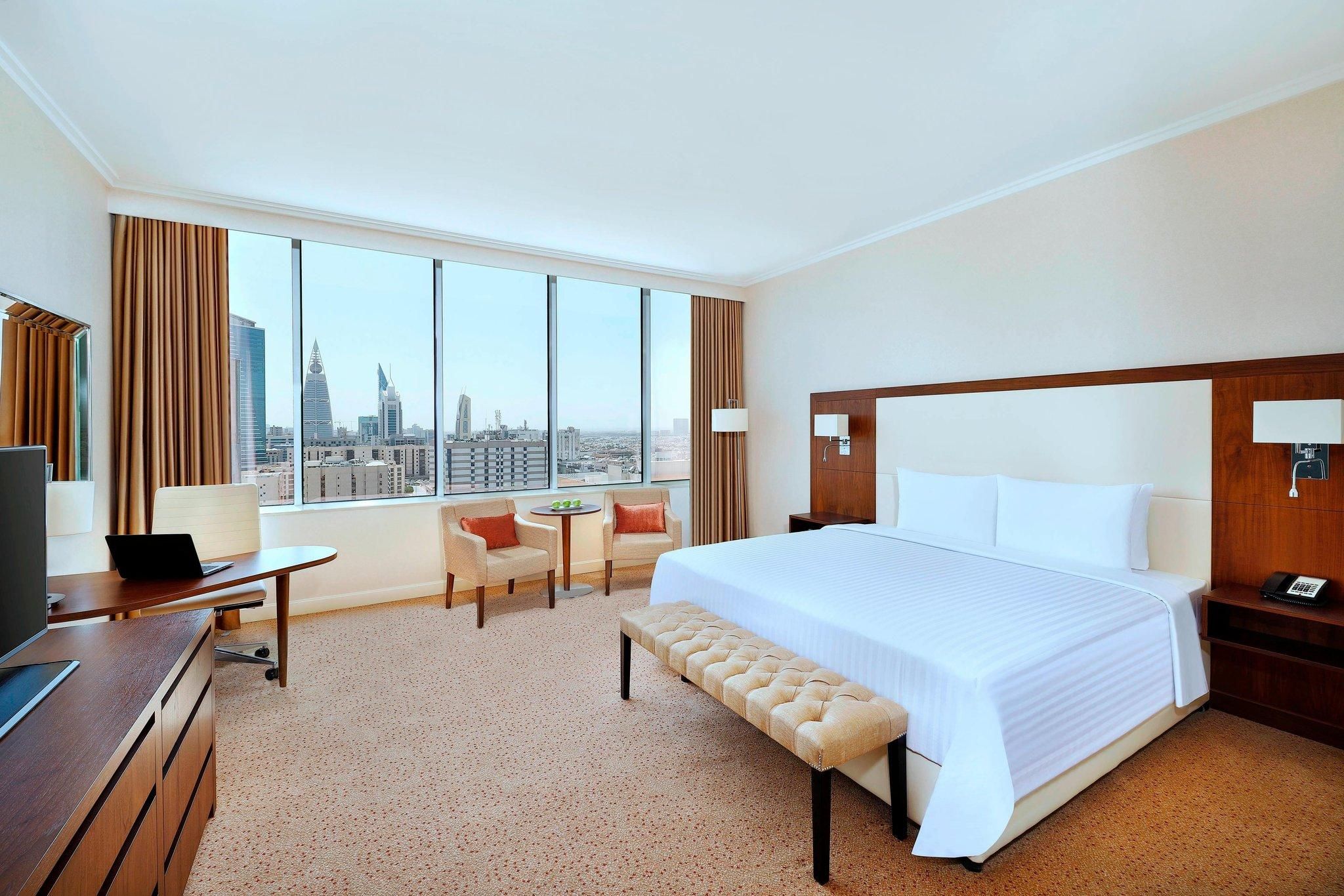 Superior Room King Bed, Larger Guest room, 1 King