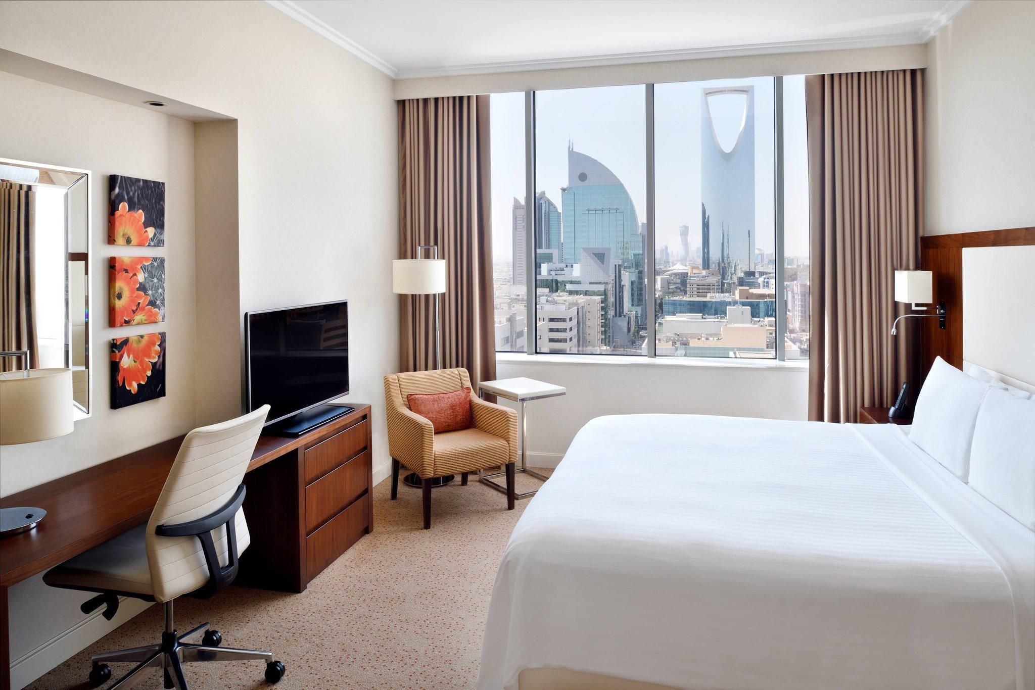 Executive Suite, 2 Bedroom Executive Suite, Bedroom 1: 1 King, Bedroom 2: 2 Double, Sofa bed