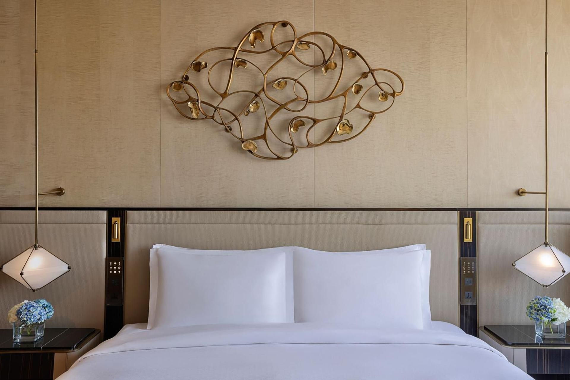 John Jacob Astor Executive King Suite