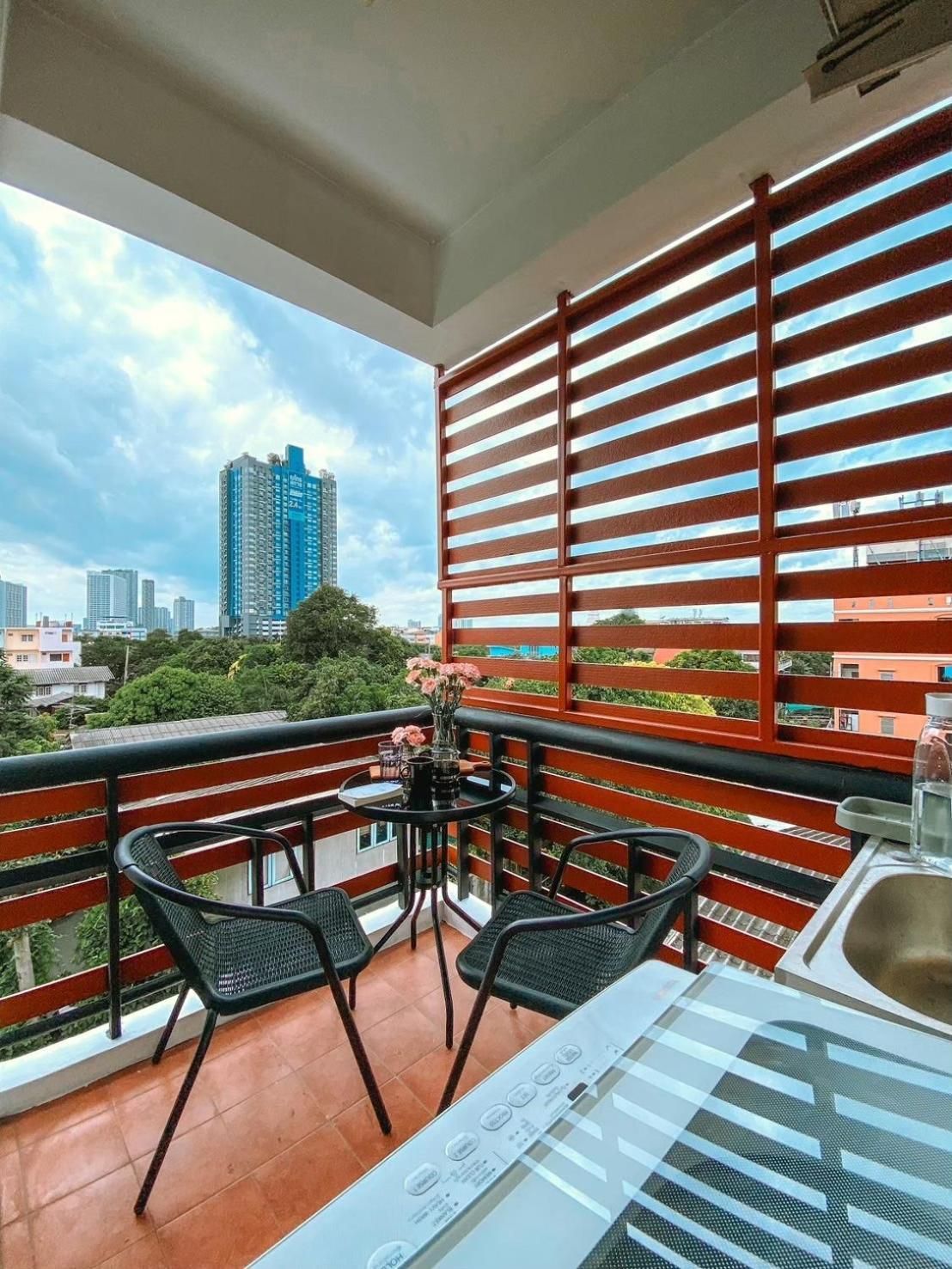 Studio with Balcony