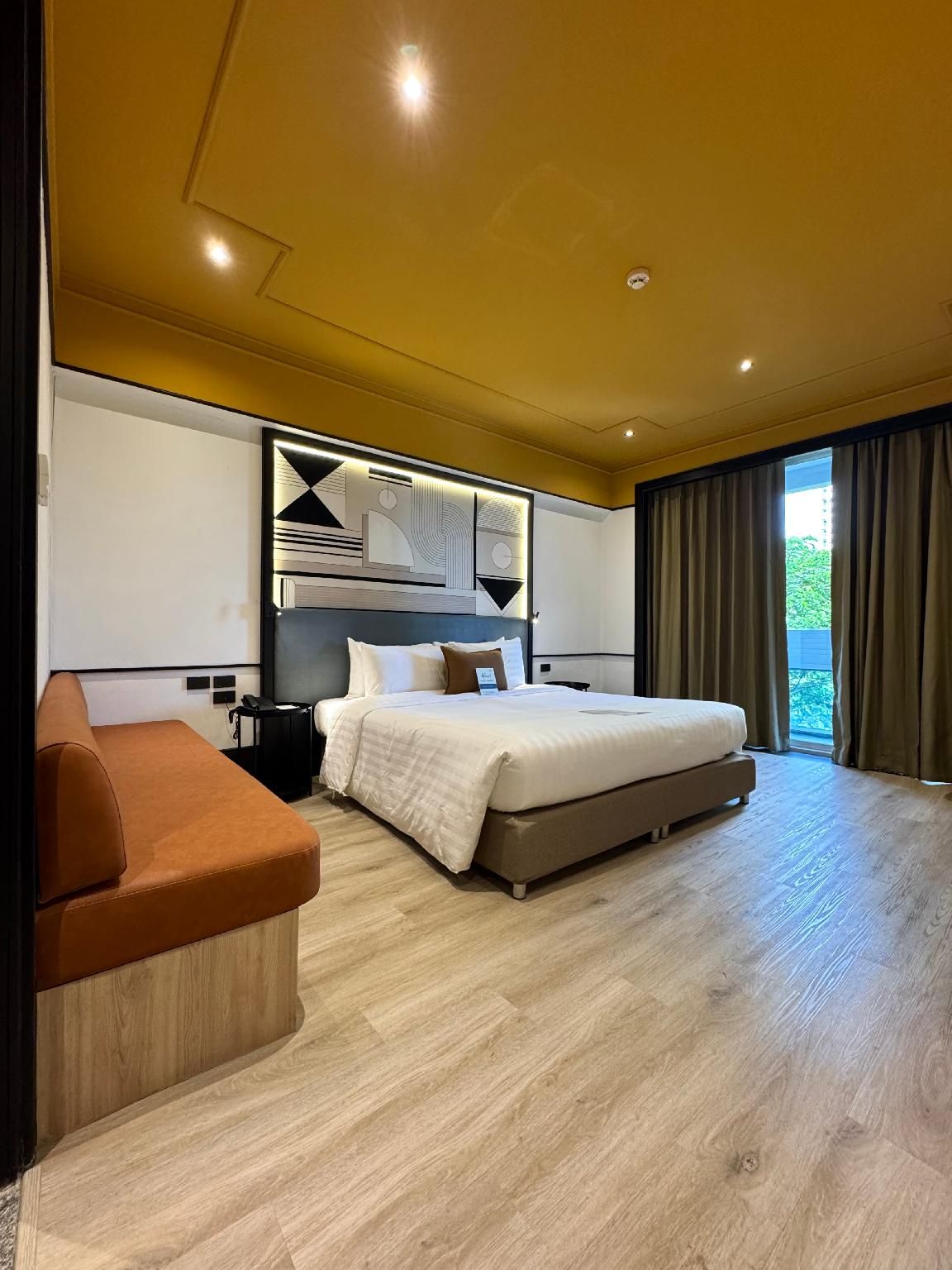 Superior King Room