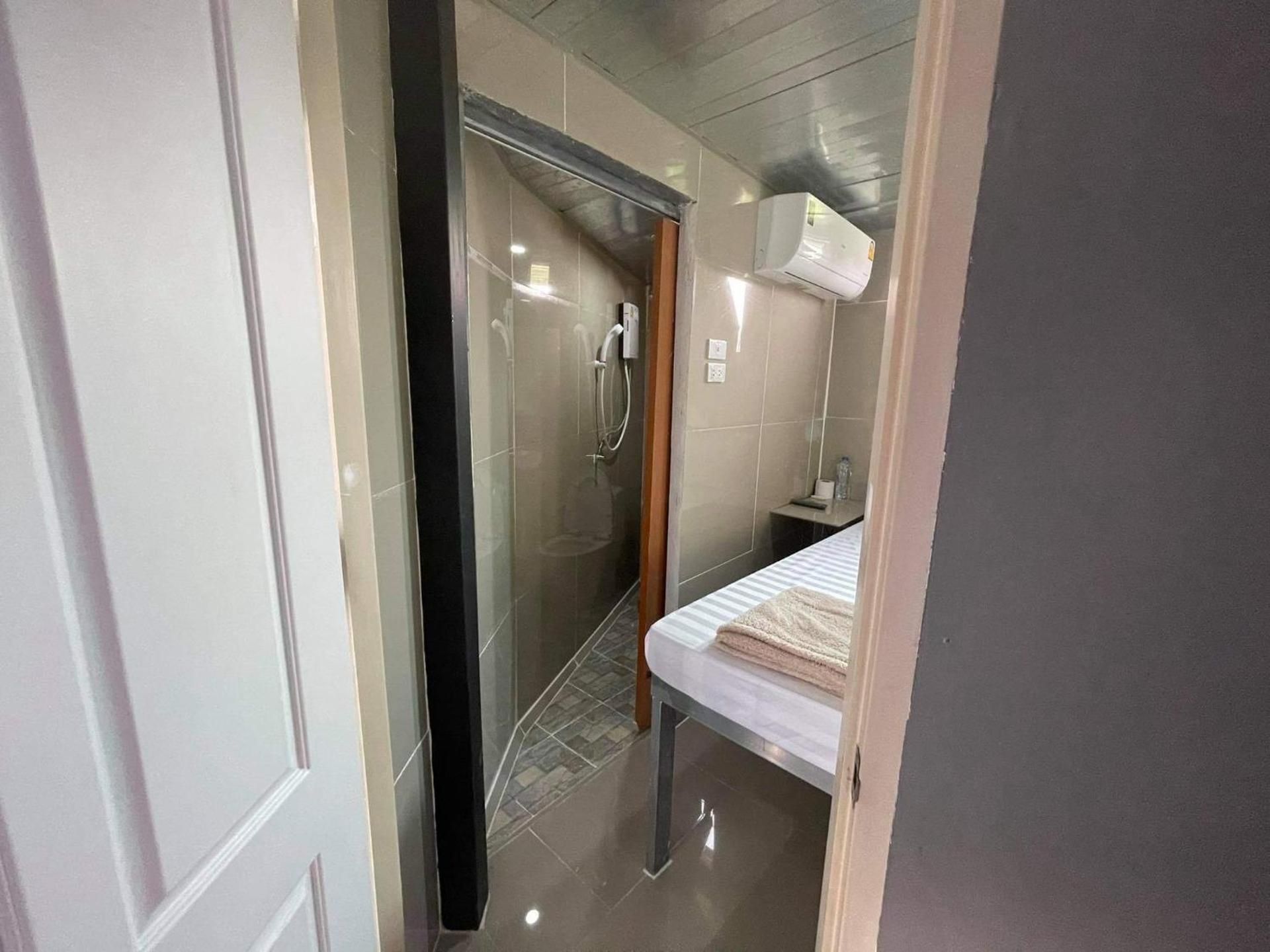 Small Single Room
