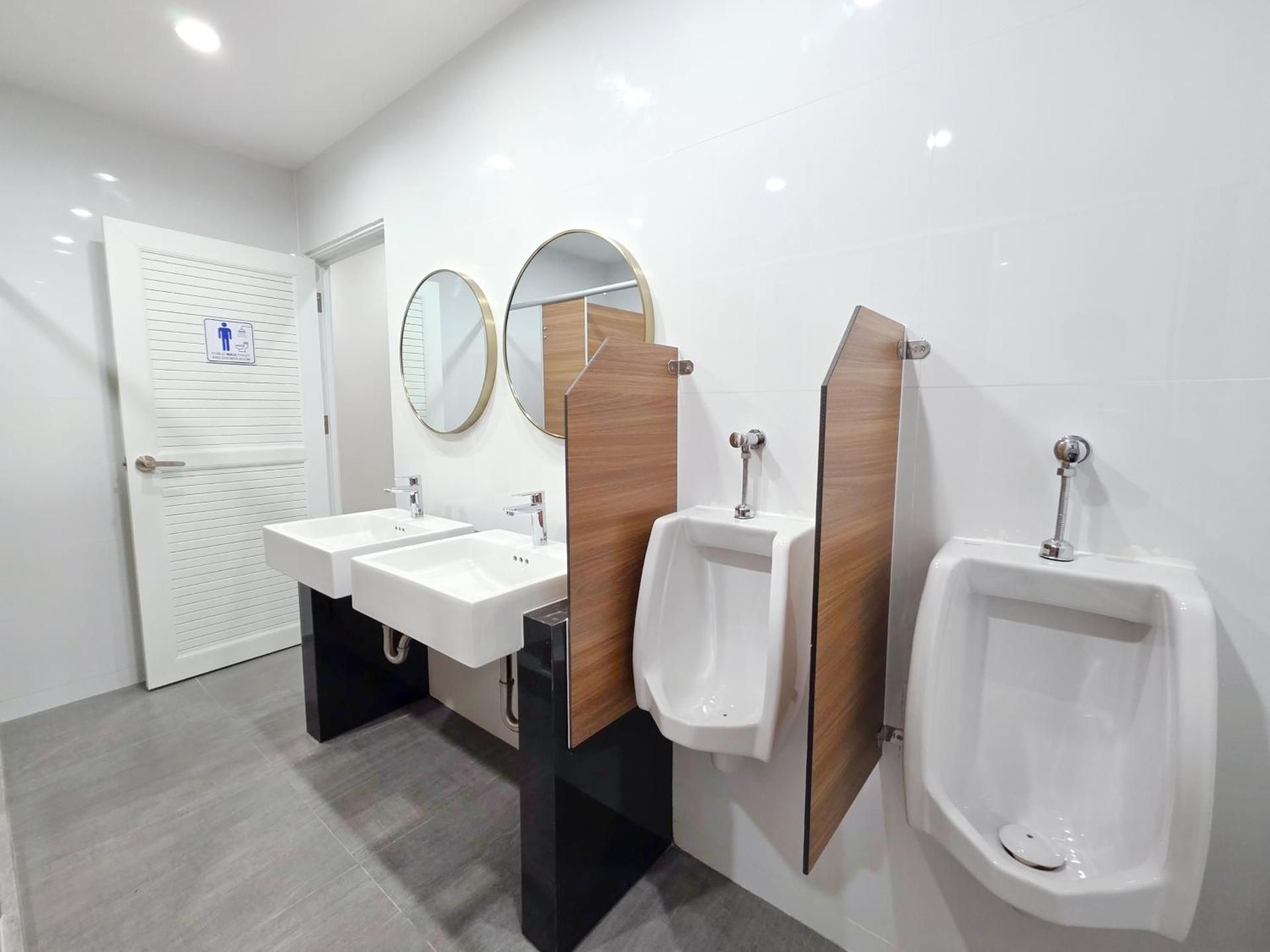 4-Bed Dormitory Room with Shared Bathroom