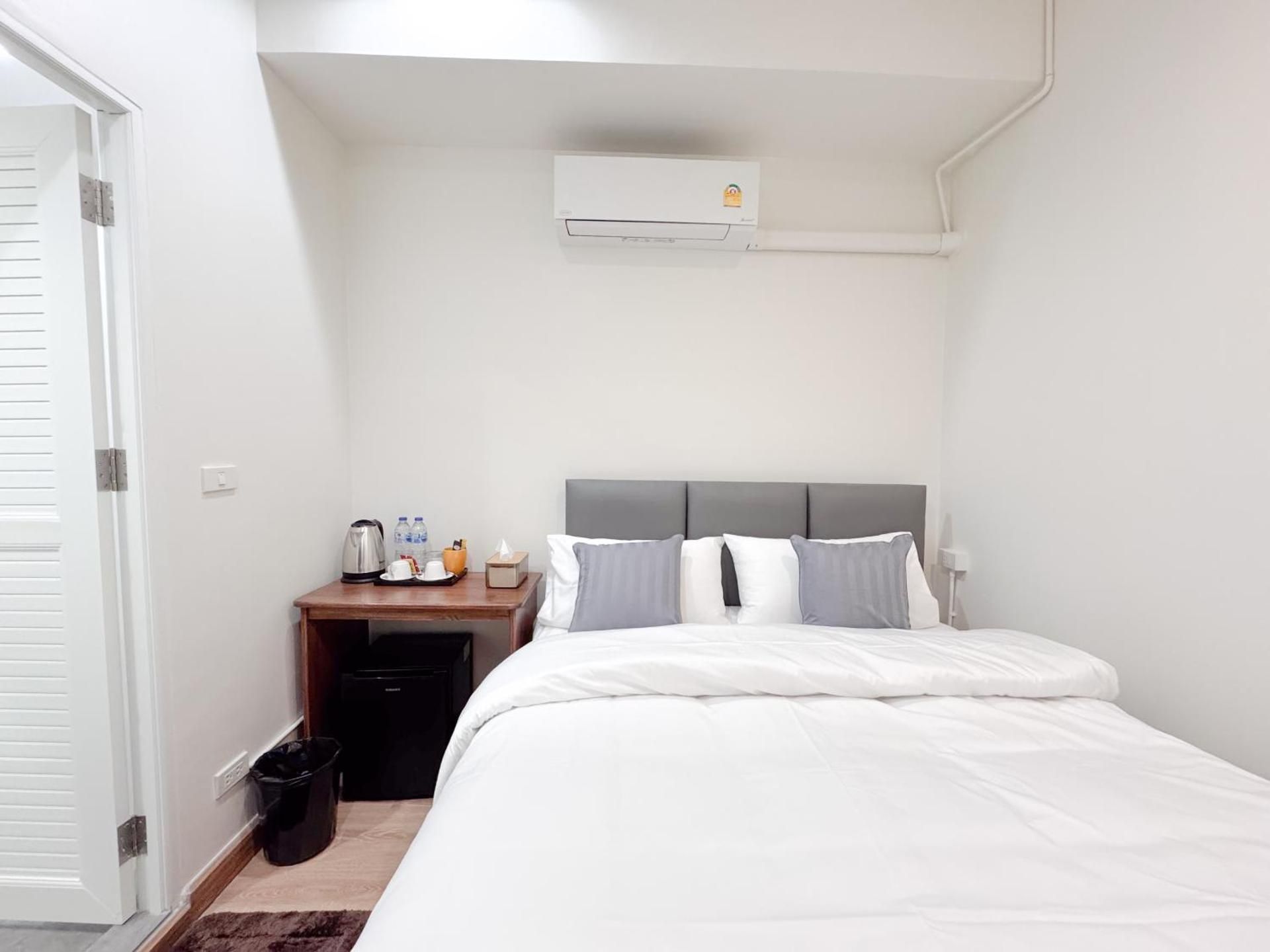 Superior Queen Bed