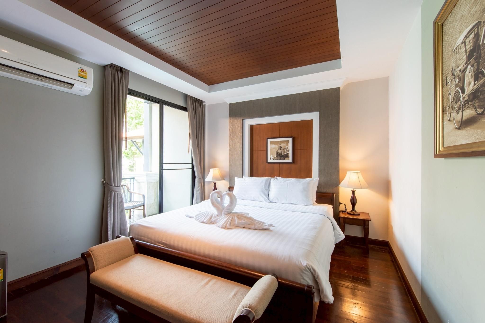 Pool View - Non-Smoking Room - Standard Suite for 2 Adults