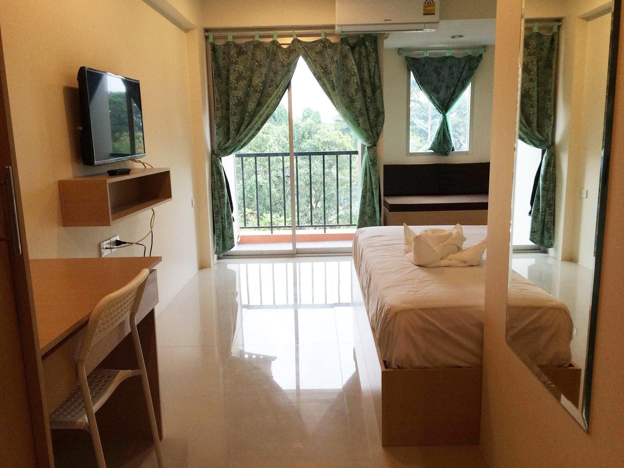 Standard - 1 Double Bed with Balcony