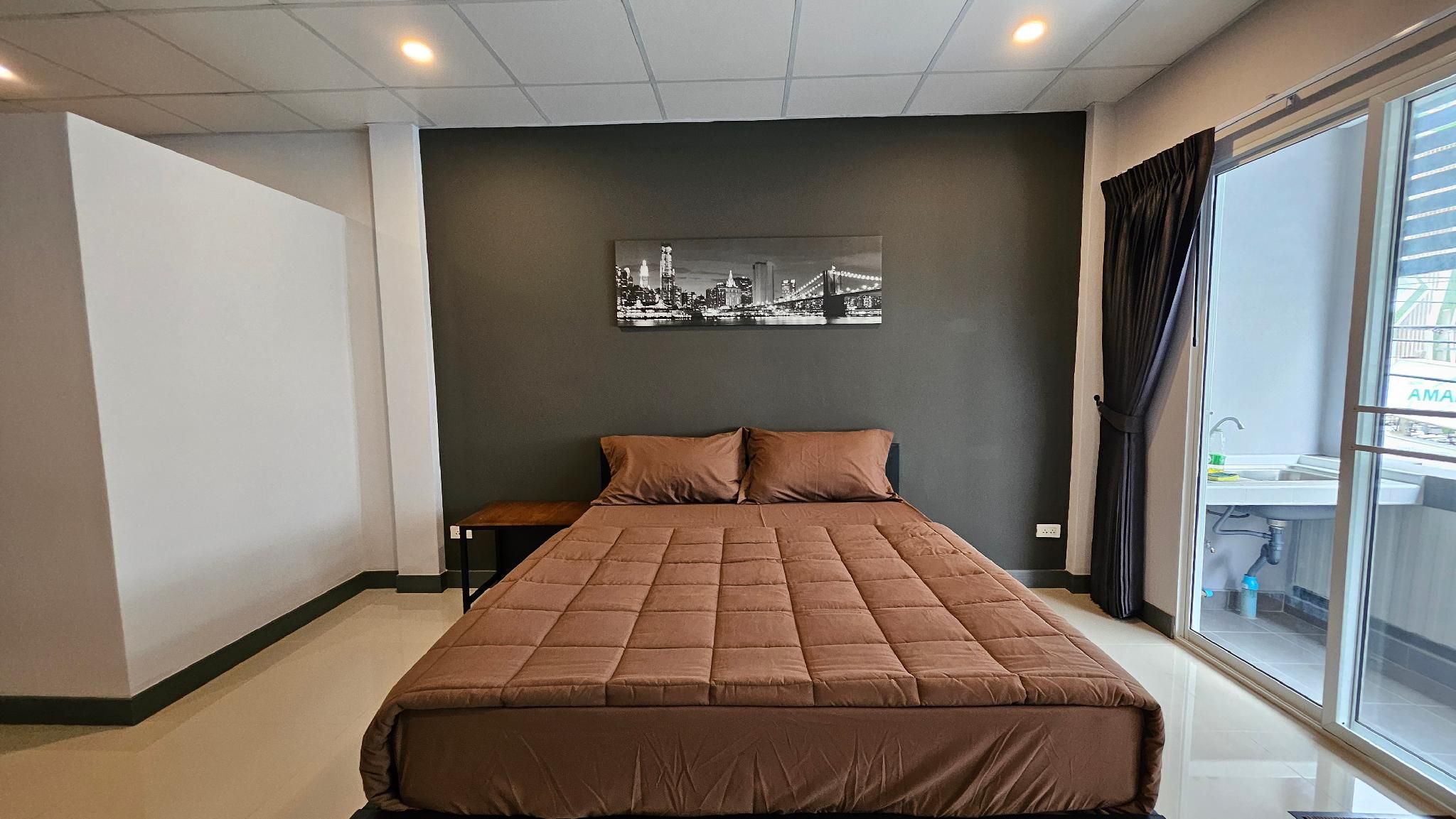 Studio - King Room with Balcony
