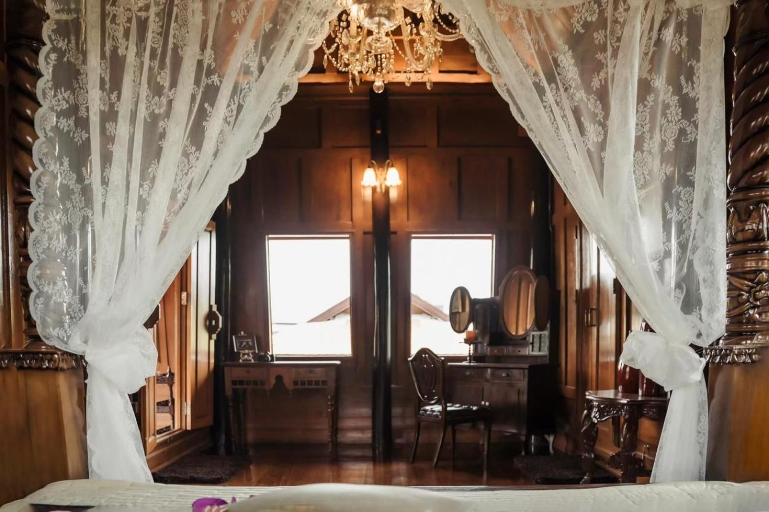 Queen Room with Balcony