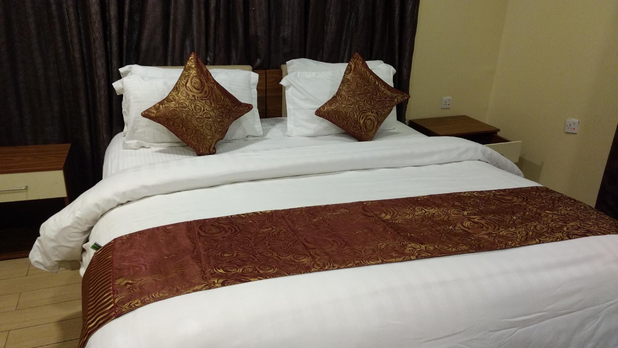 3 Bedroom Family Unit