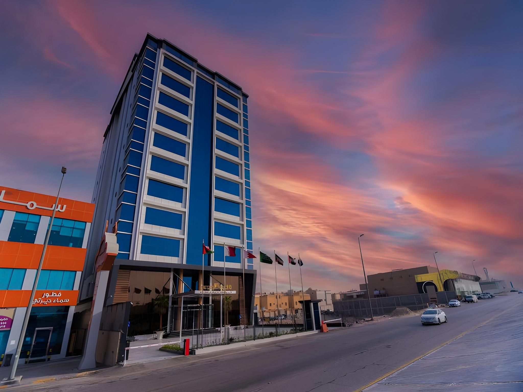 The Gate Hotel and Apartments