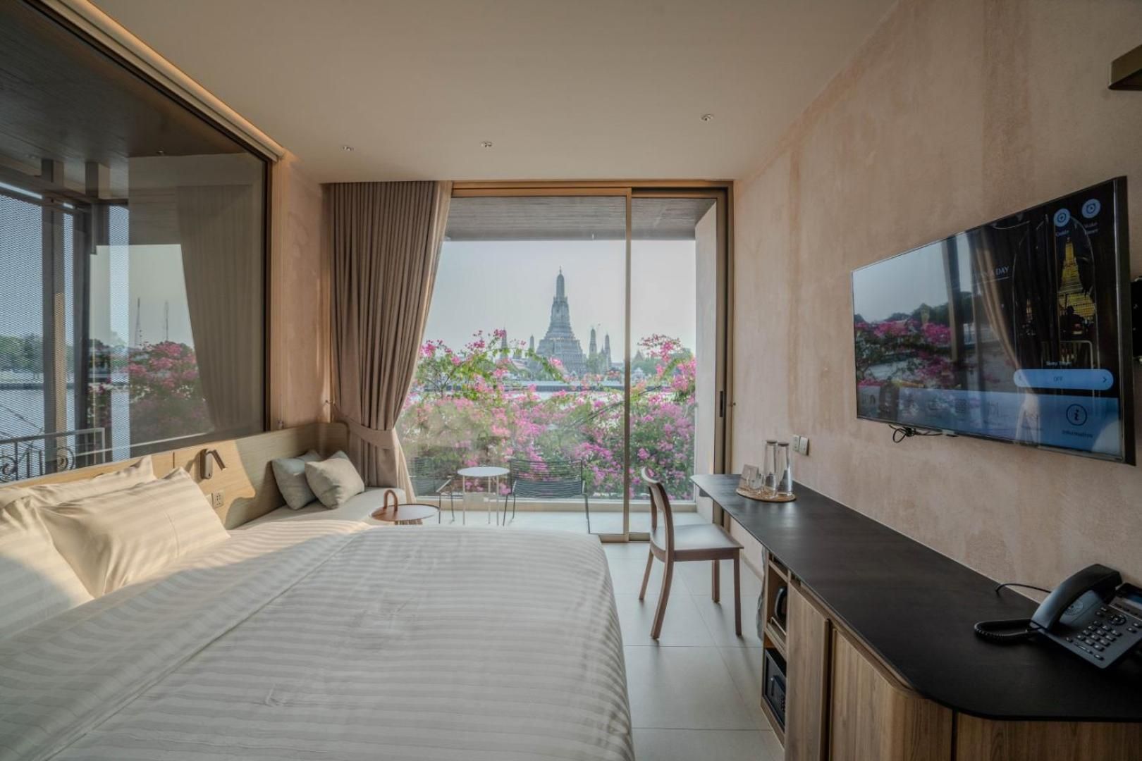 Deluxe Double Room with Balcony and Sea View