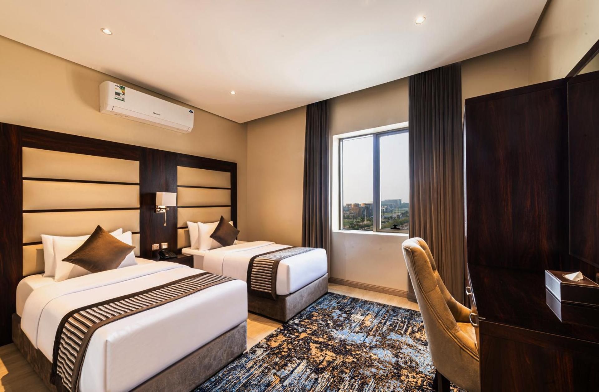 Queen Suite with Sea View