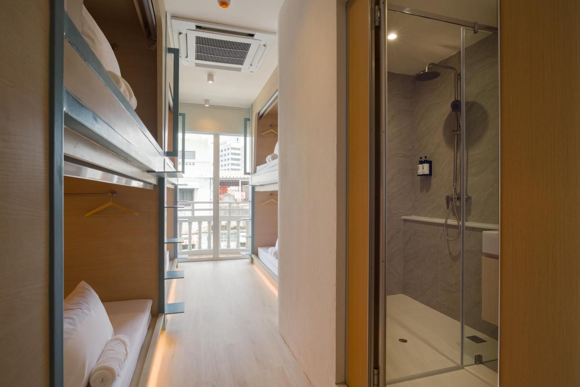 6 Mixed Dorm Bed with Private Bathroom