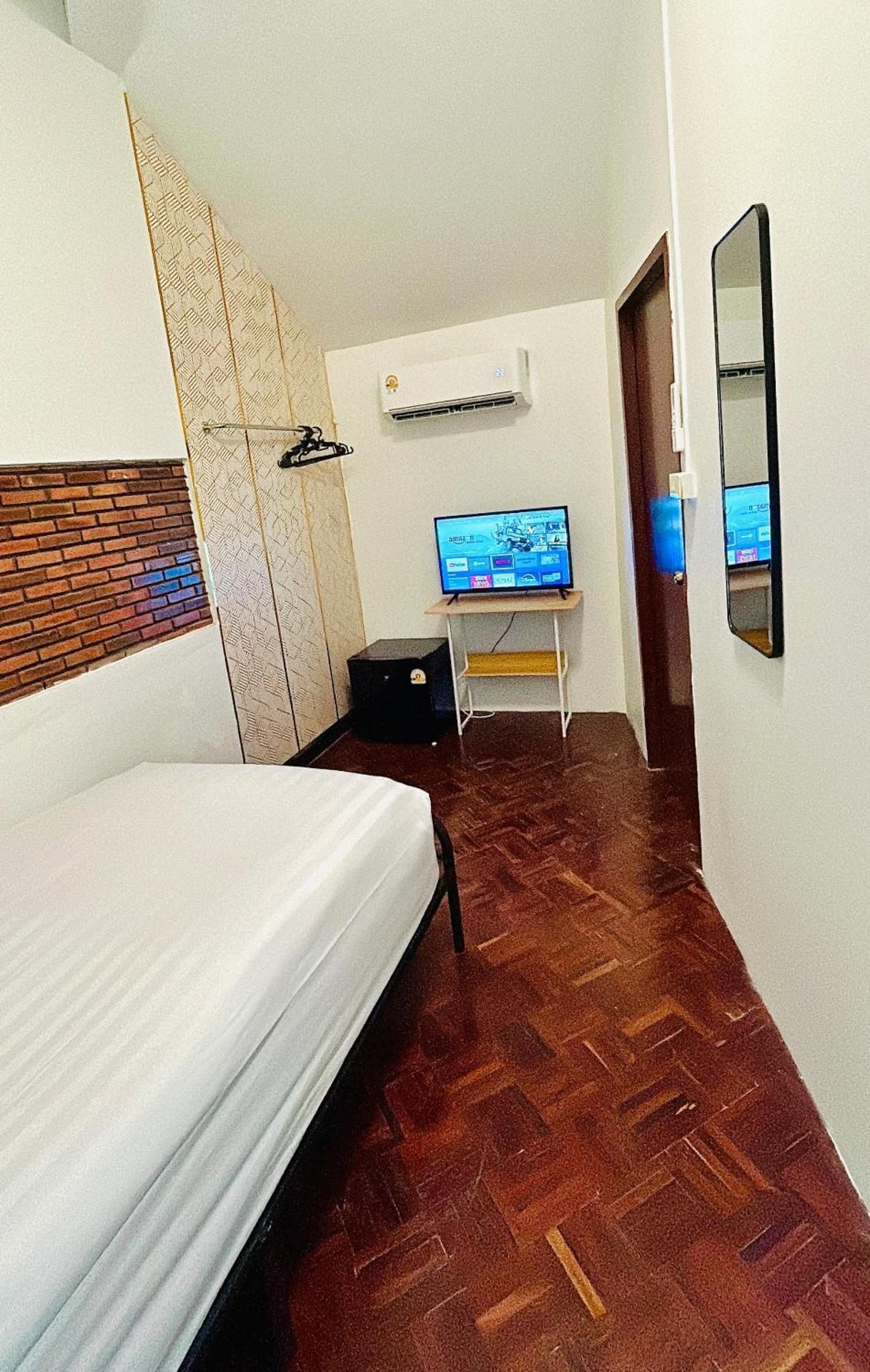 Budget Single Room