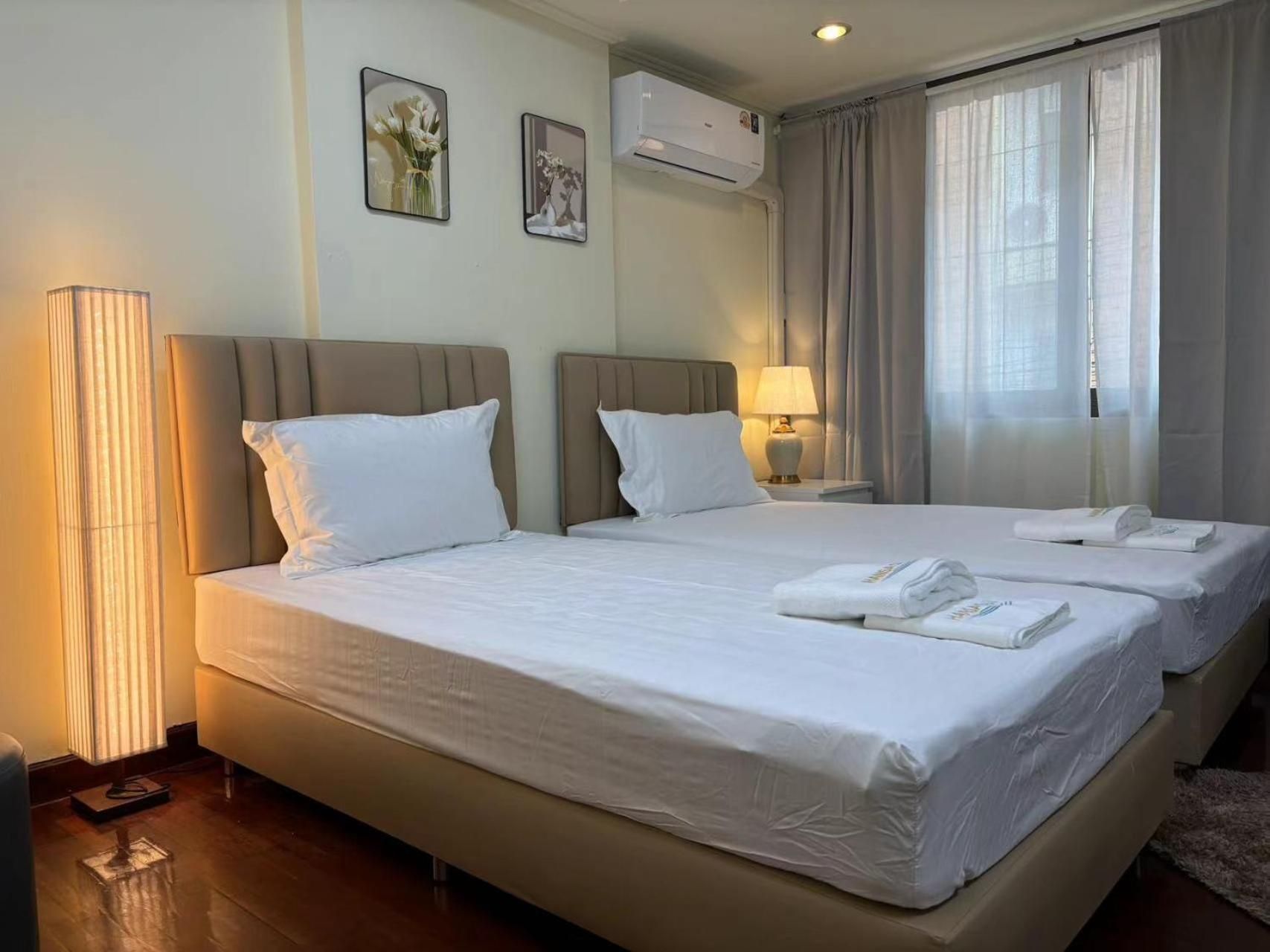 Twin Room with Private Bathroom