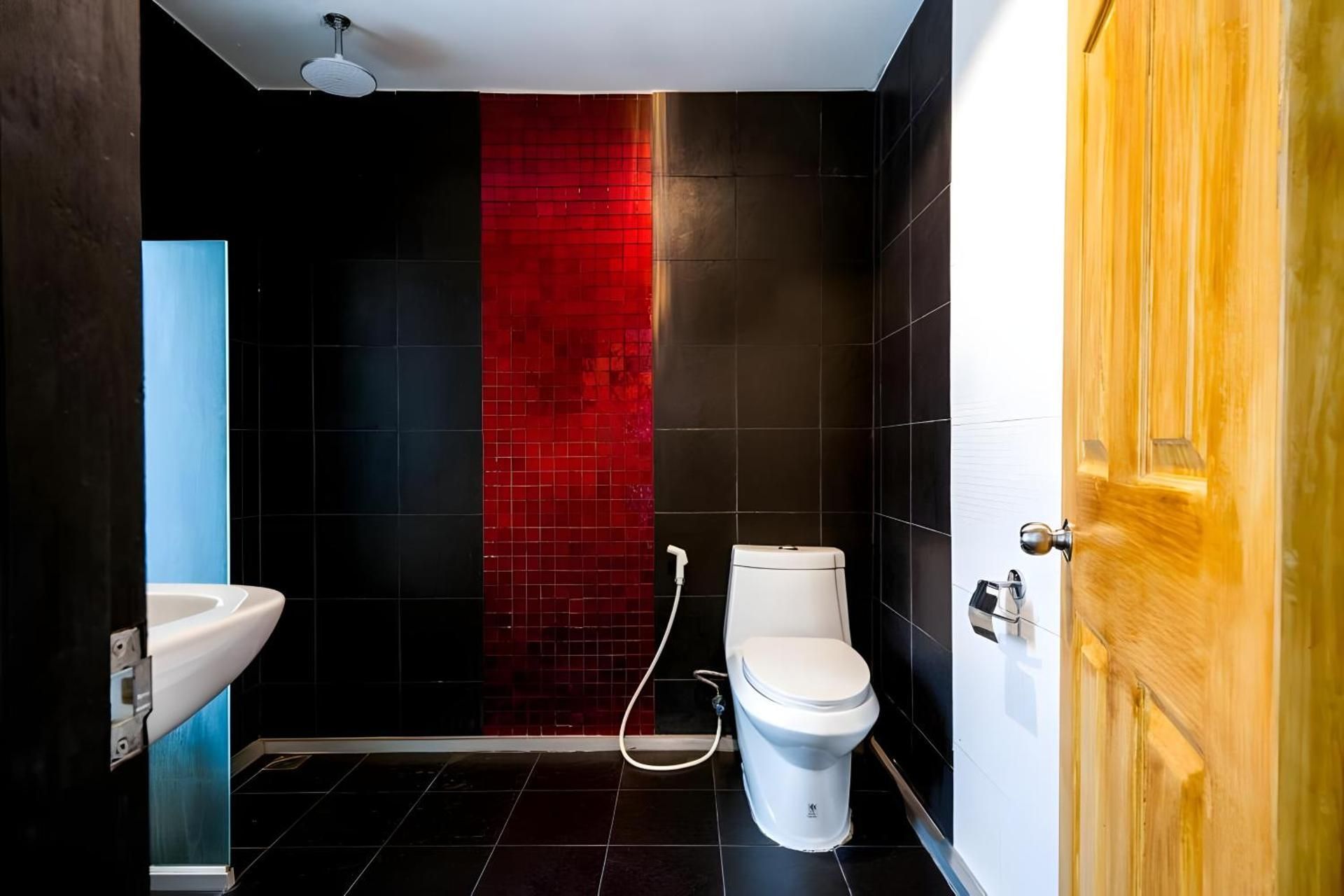 Deluxe Double Room (2 Adults + 1 Child)