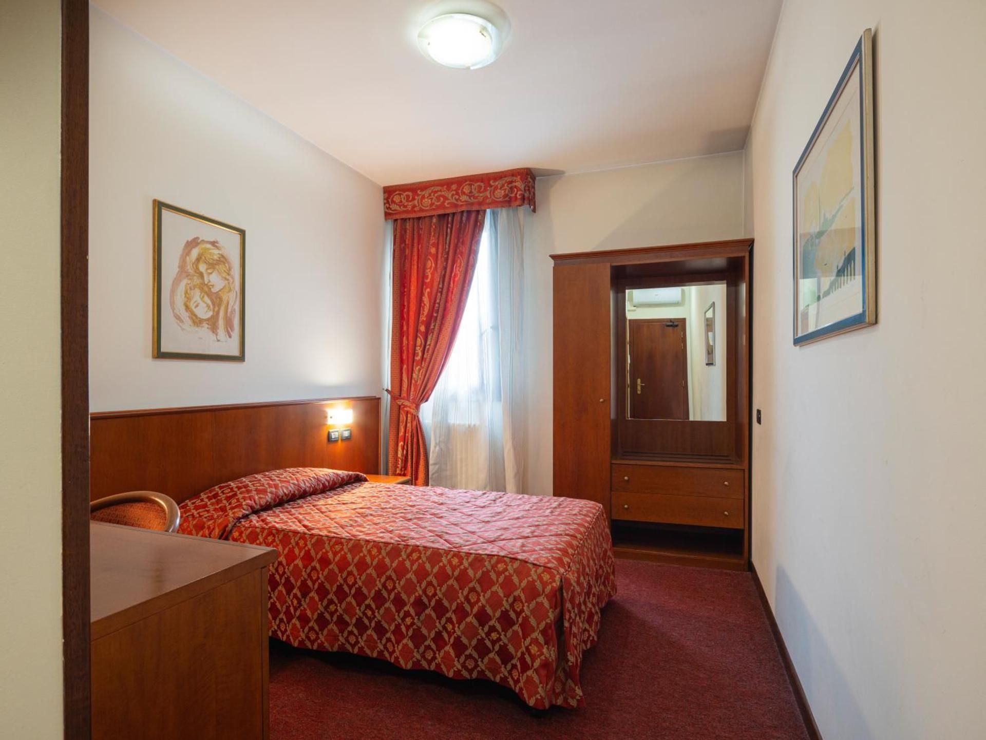 Large Single Room