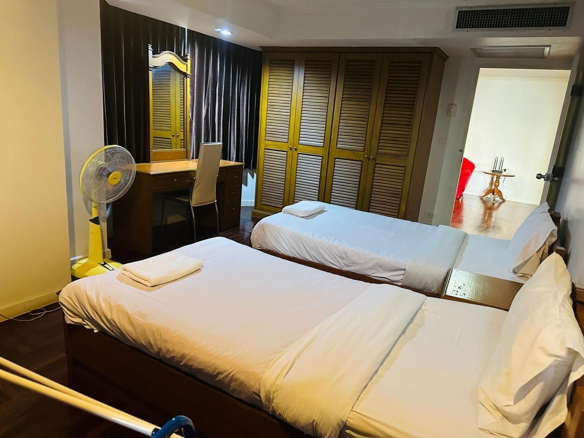 Deluxe Double or Twin Room with City View