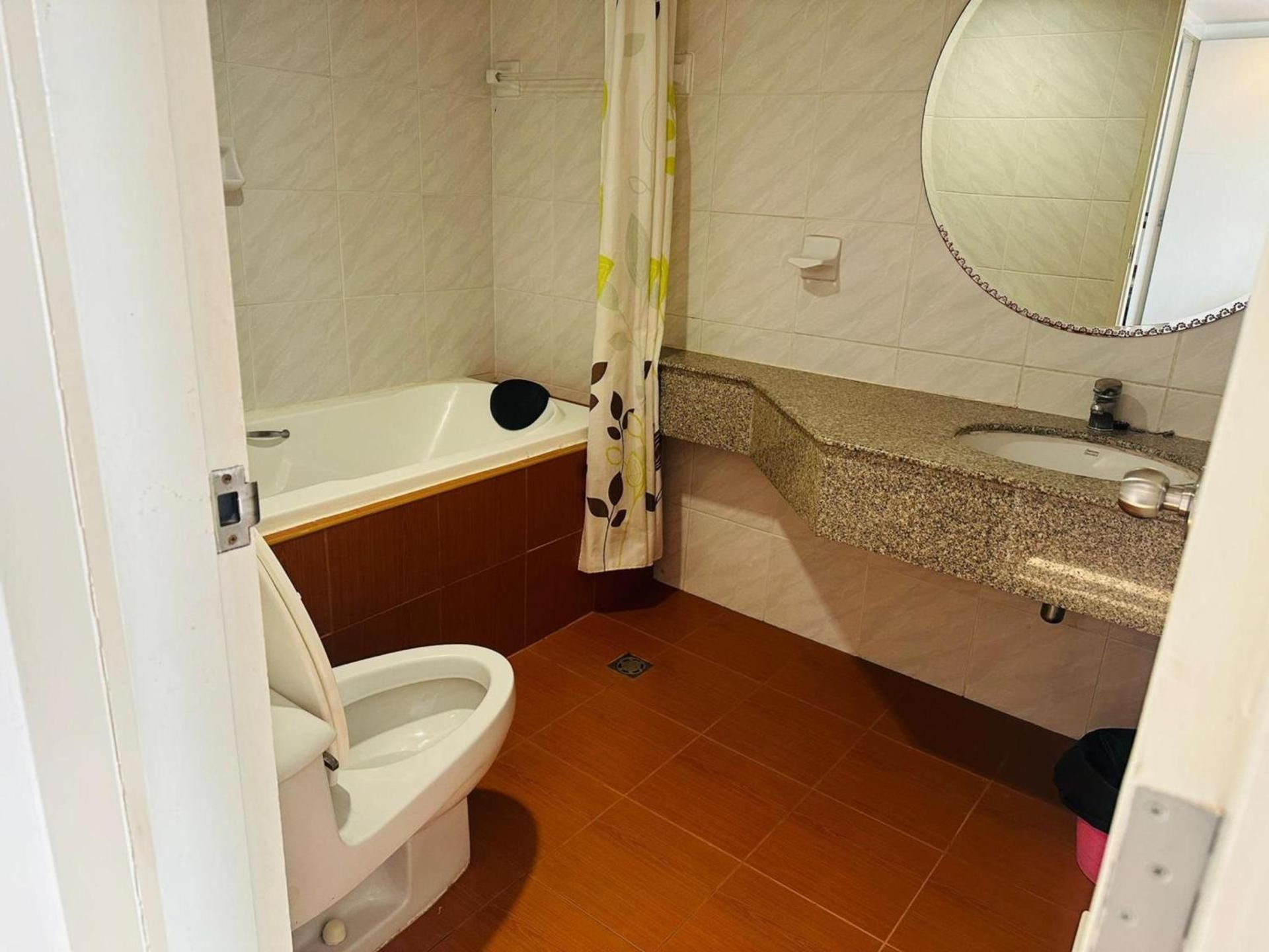 Deluxe Double or Twin Room with City View