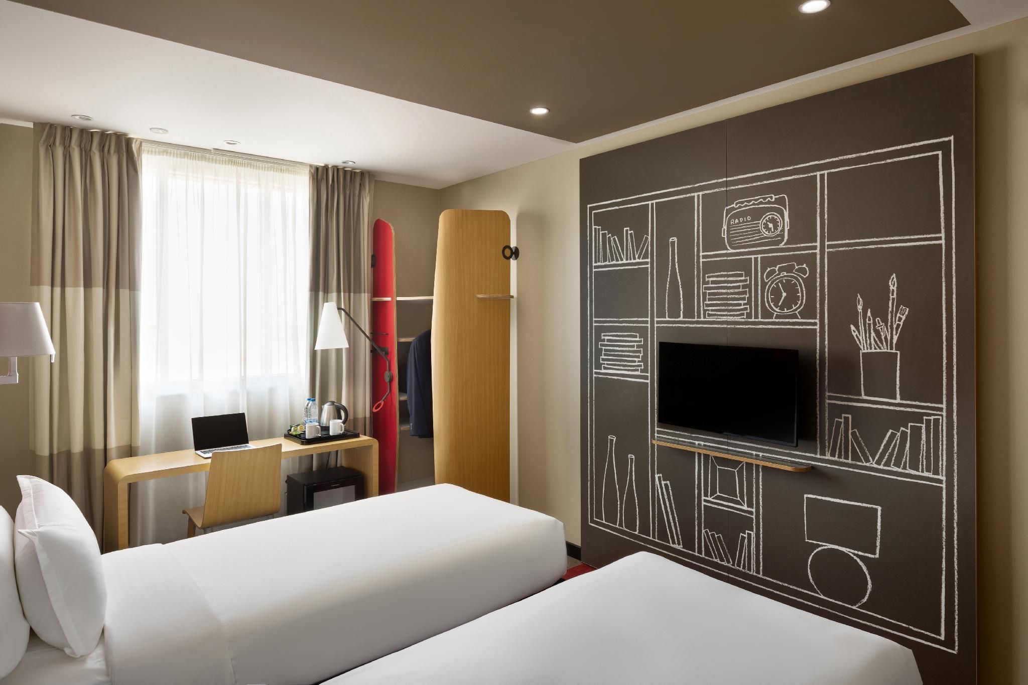 Standard Room with 2 single beds