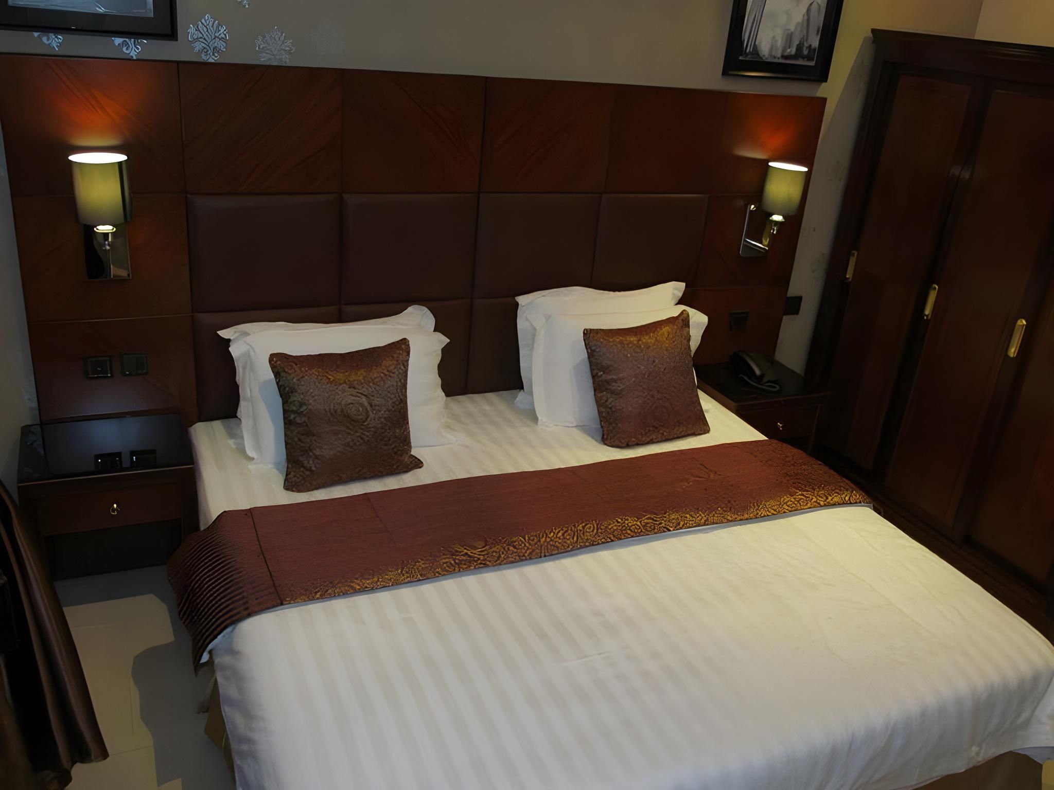 Deluxe Two Bed Apartment