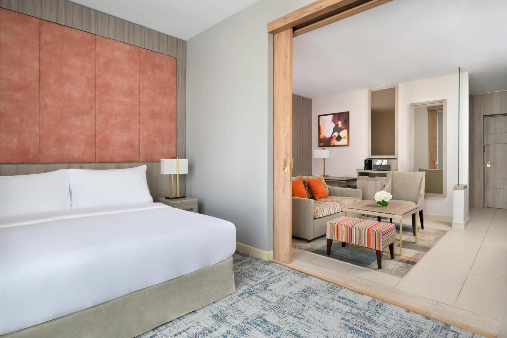 Junior Suite with 1 kingsize bed, with balcony