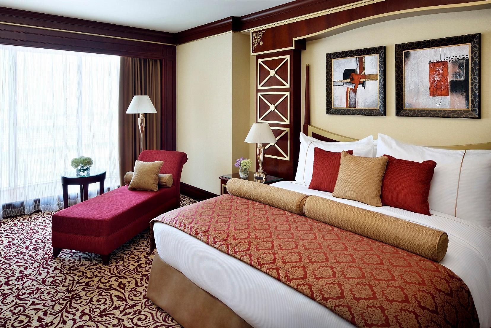 Deluxe Suite King
