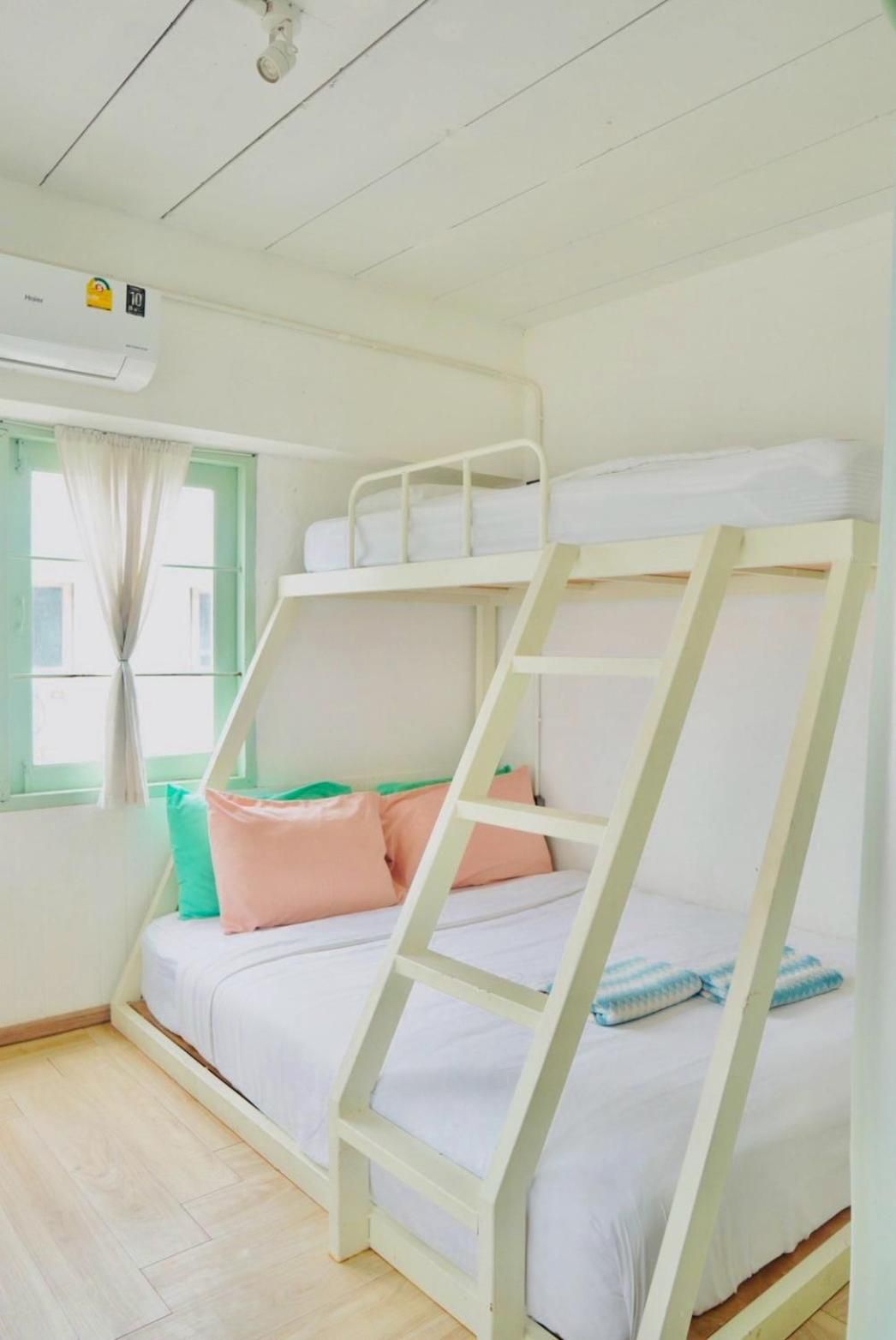 Triple Room with Private Bathroom