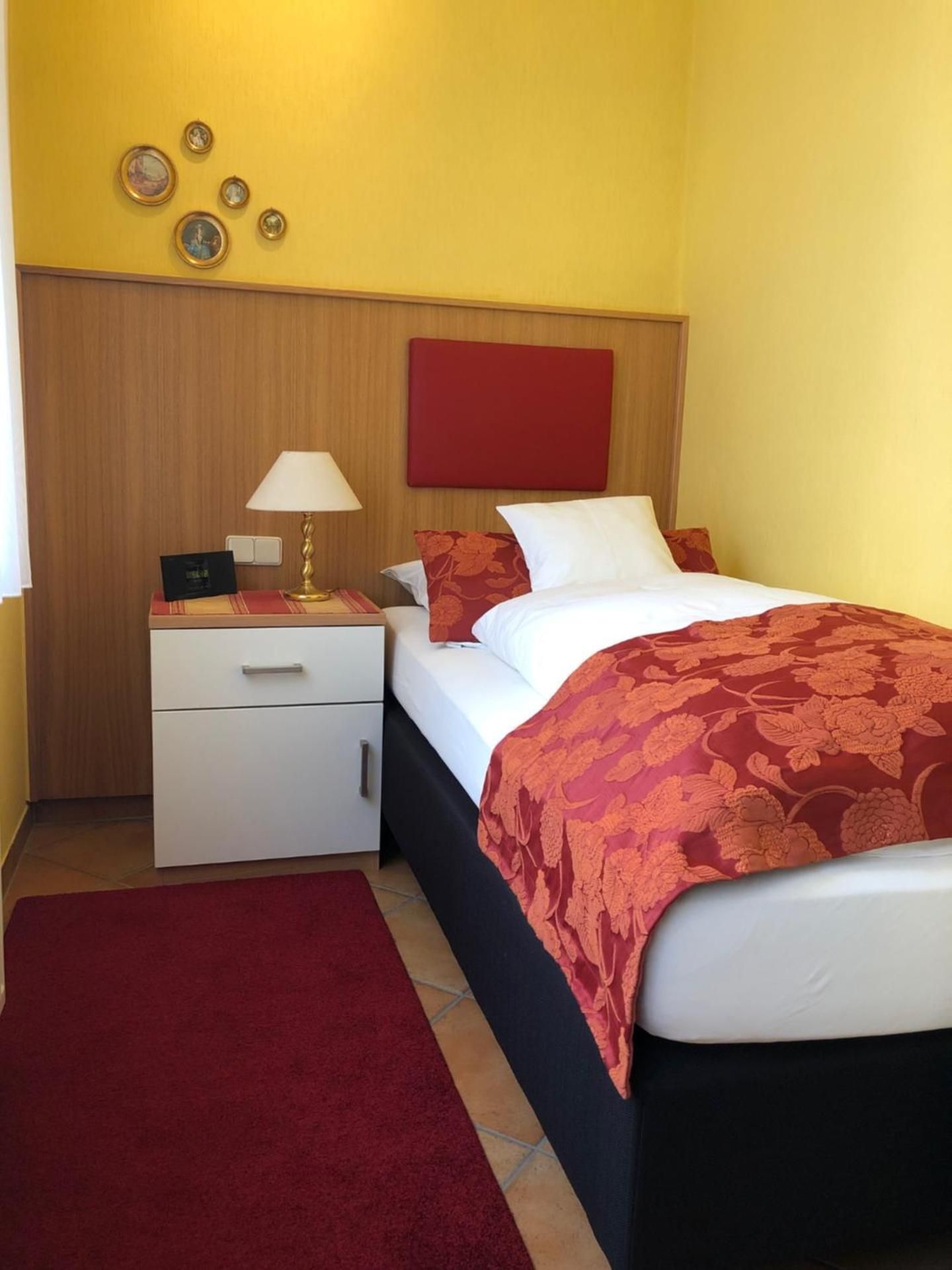 Comfort Single Room