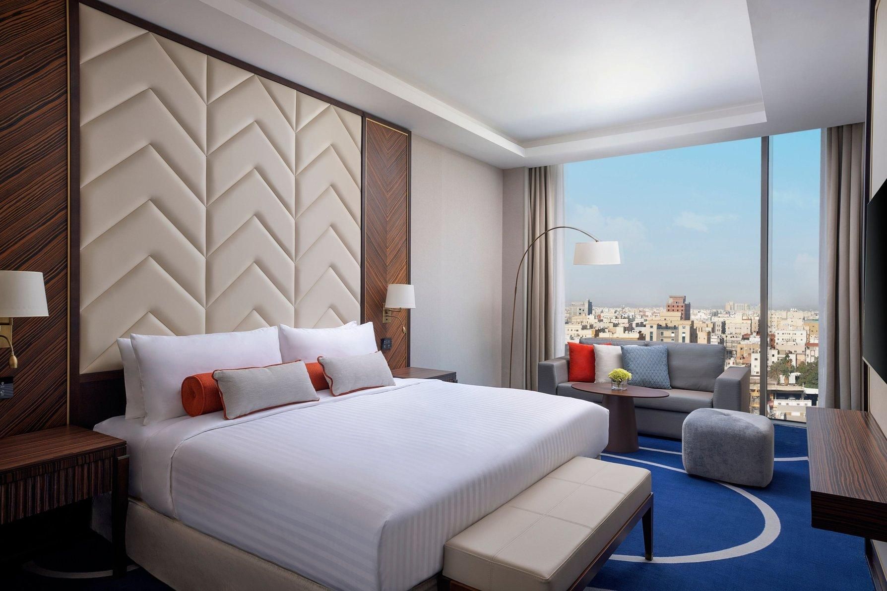 Executive, M Club lounge access, Guest room, 1 King, City view