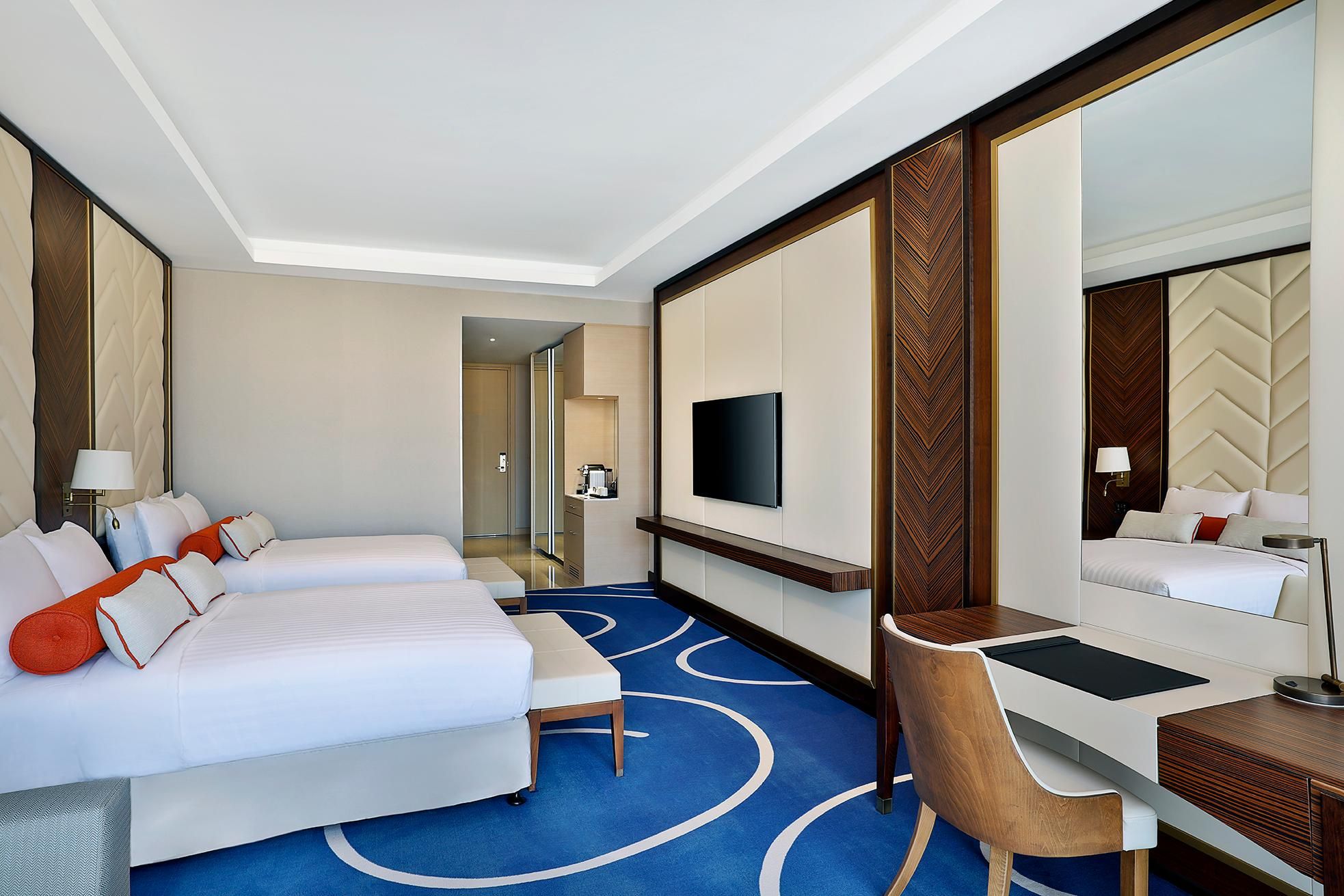 Grand Deluxe 2 doubles, Guest room, 2 Double, City view