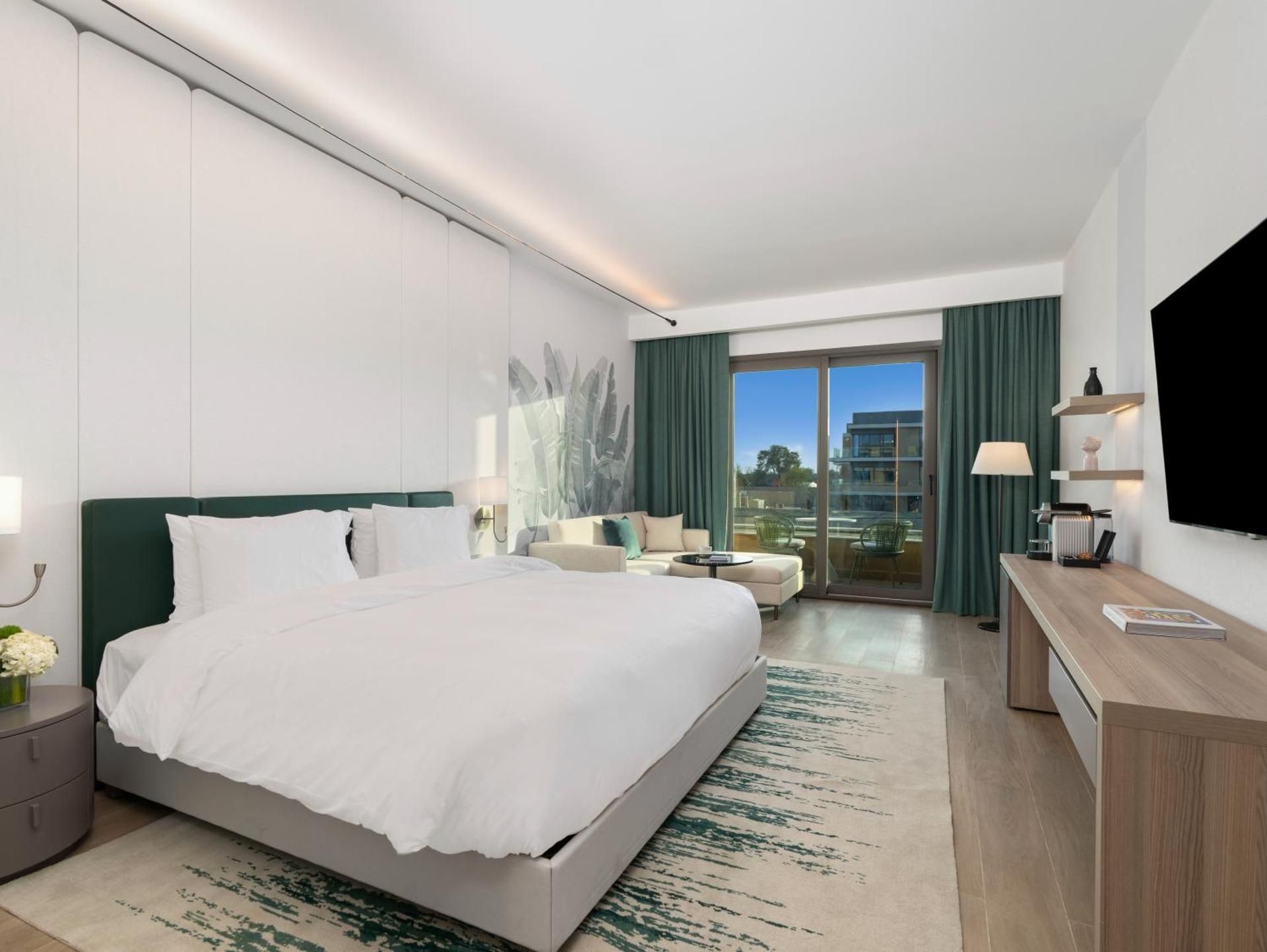 Deluxe Suite With Garden View