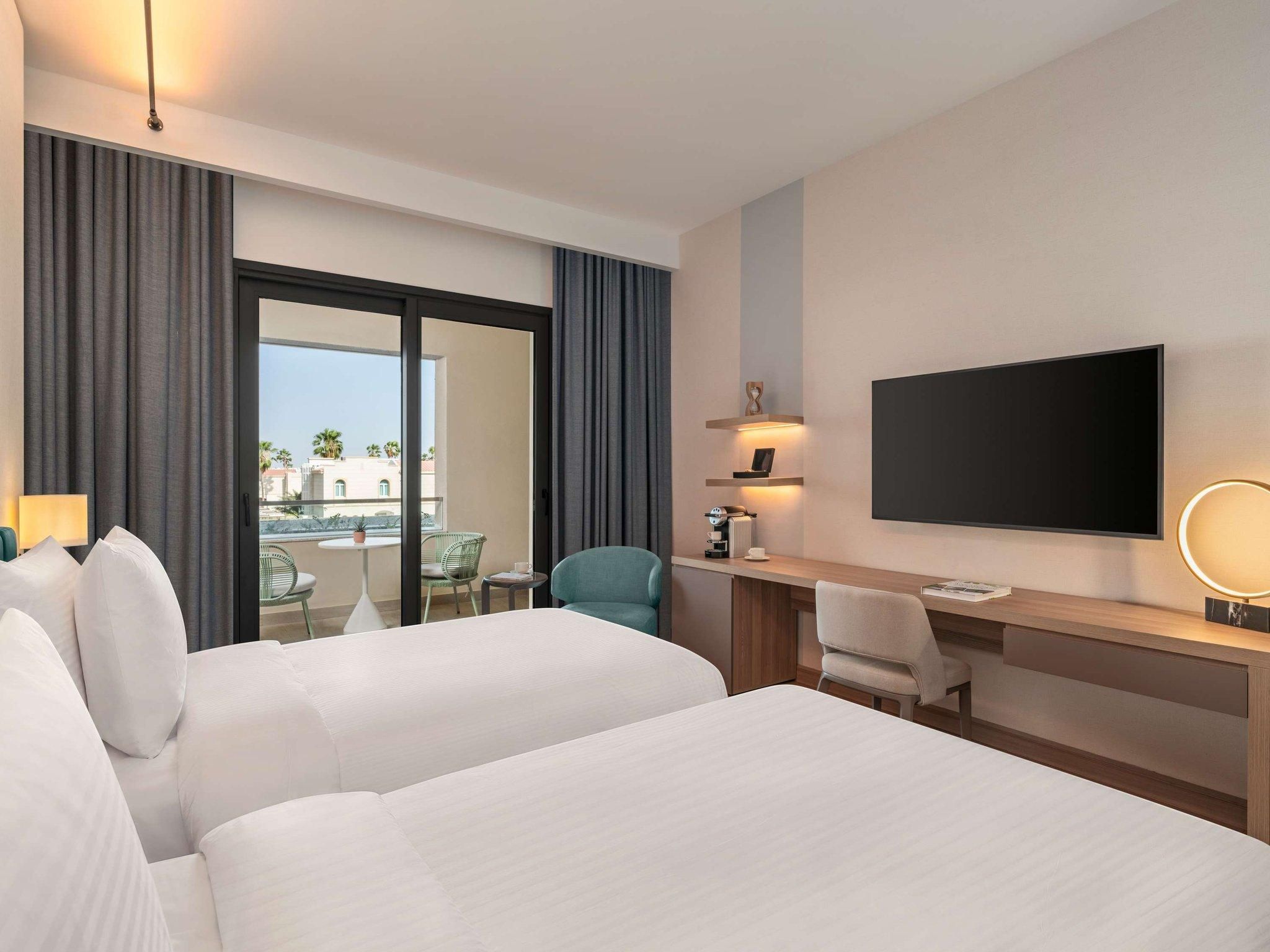Premium Room With 2 Single Beds Pool View
