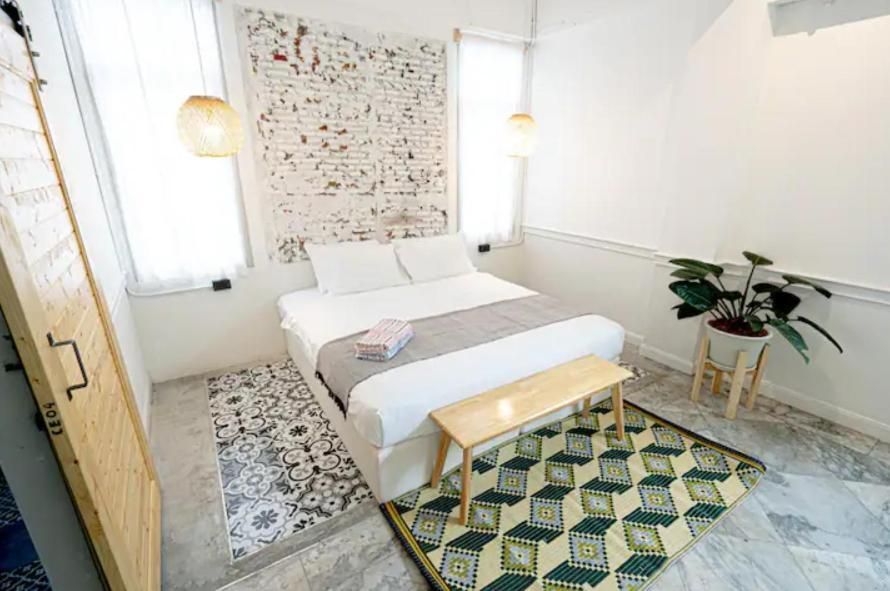 Deluxe Double or Twin Room with City View