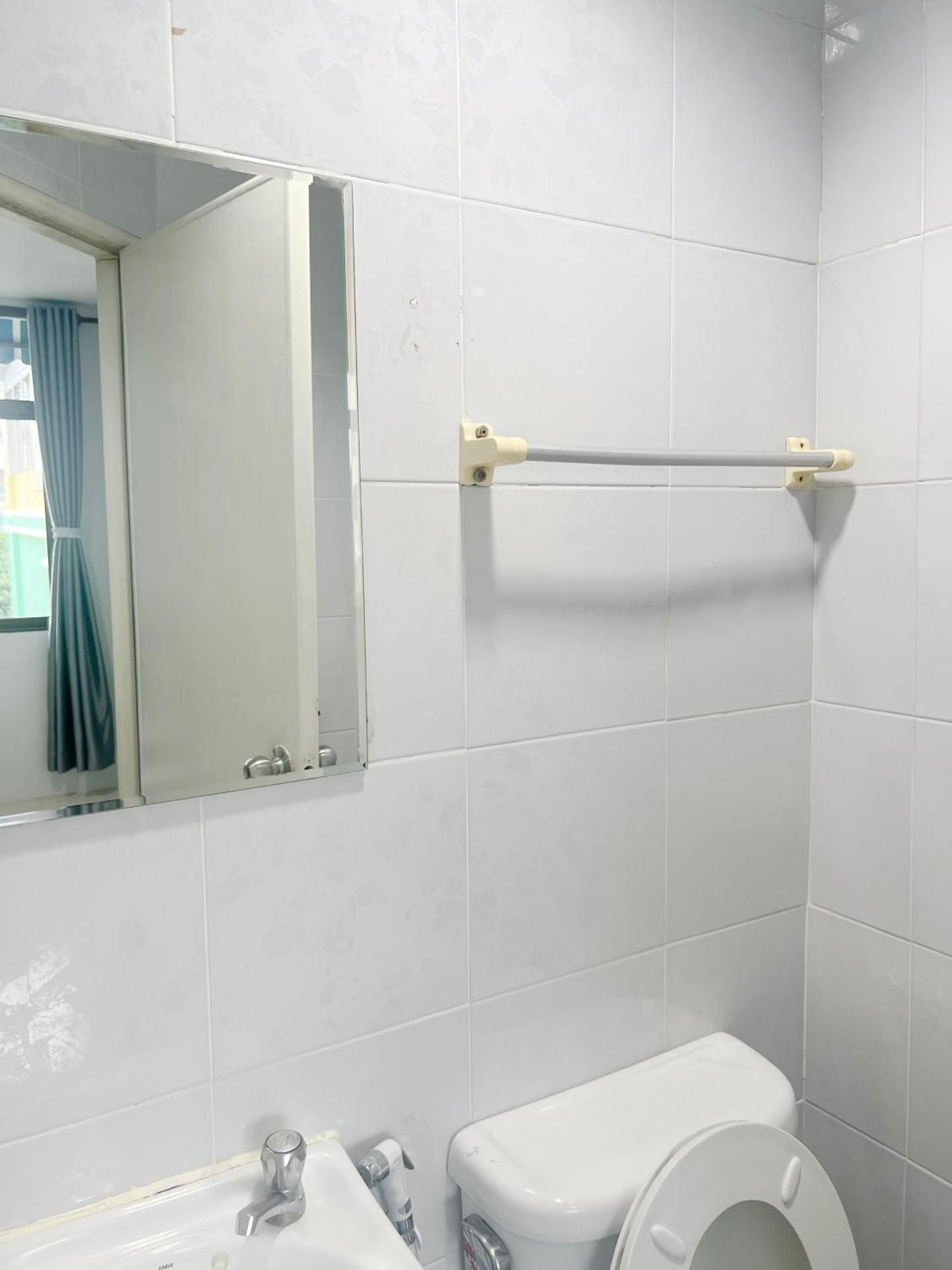Single Room With Private Bathroom