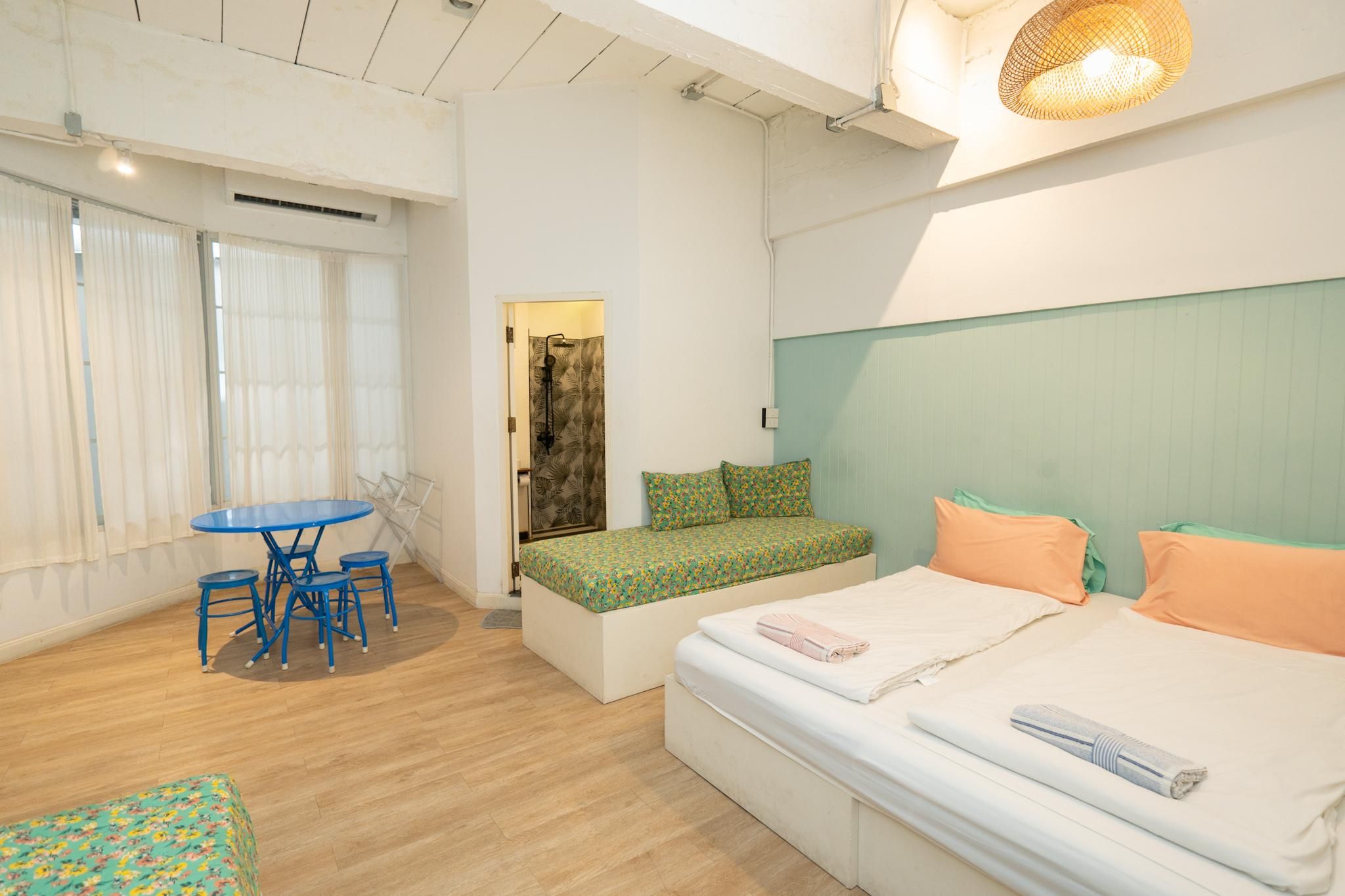 Friends & Family Room