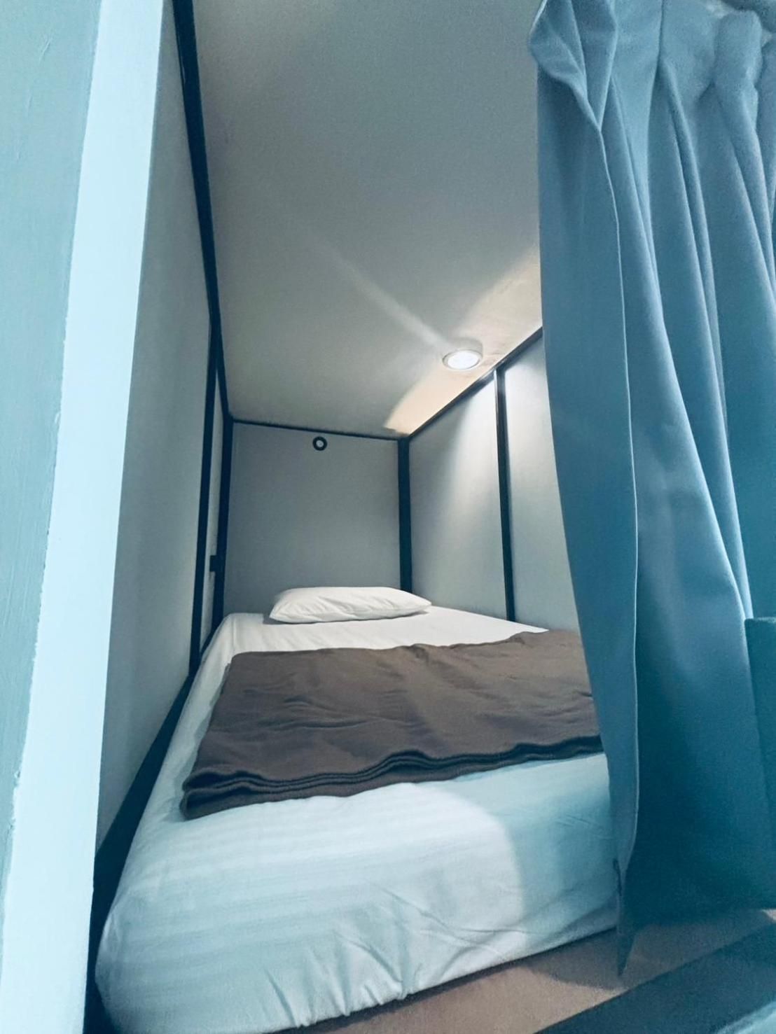 Mixed Dormitory - 6 Bunk Beds