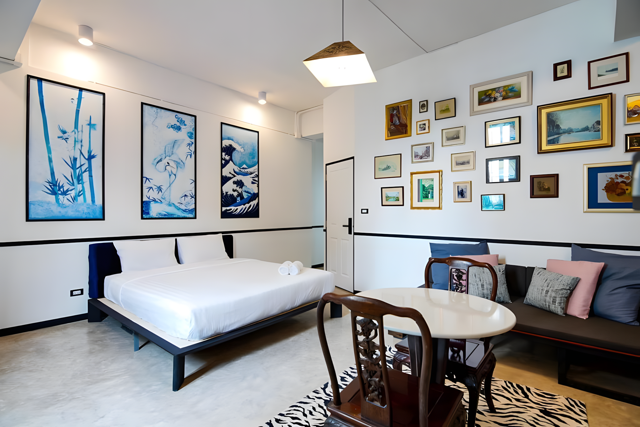 King Bed Suite